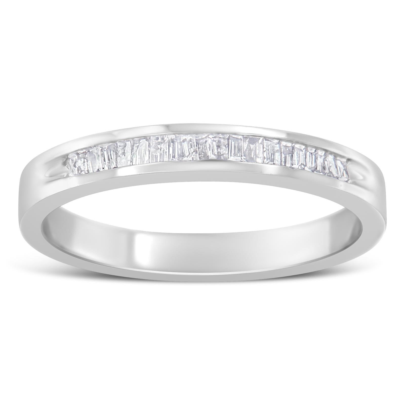 En vente :  .925 Sterling Silver 1/5 Carat Diamond Channel Band Ring 3