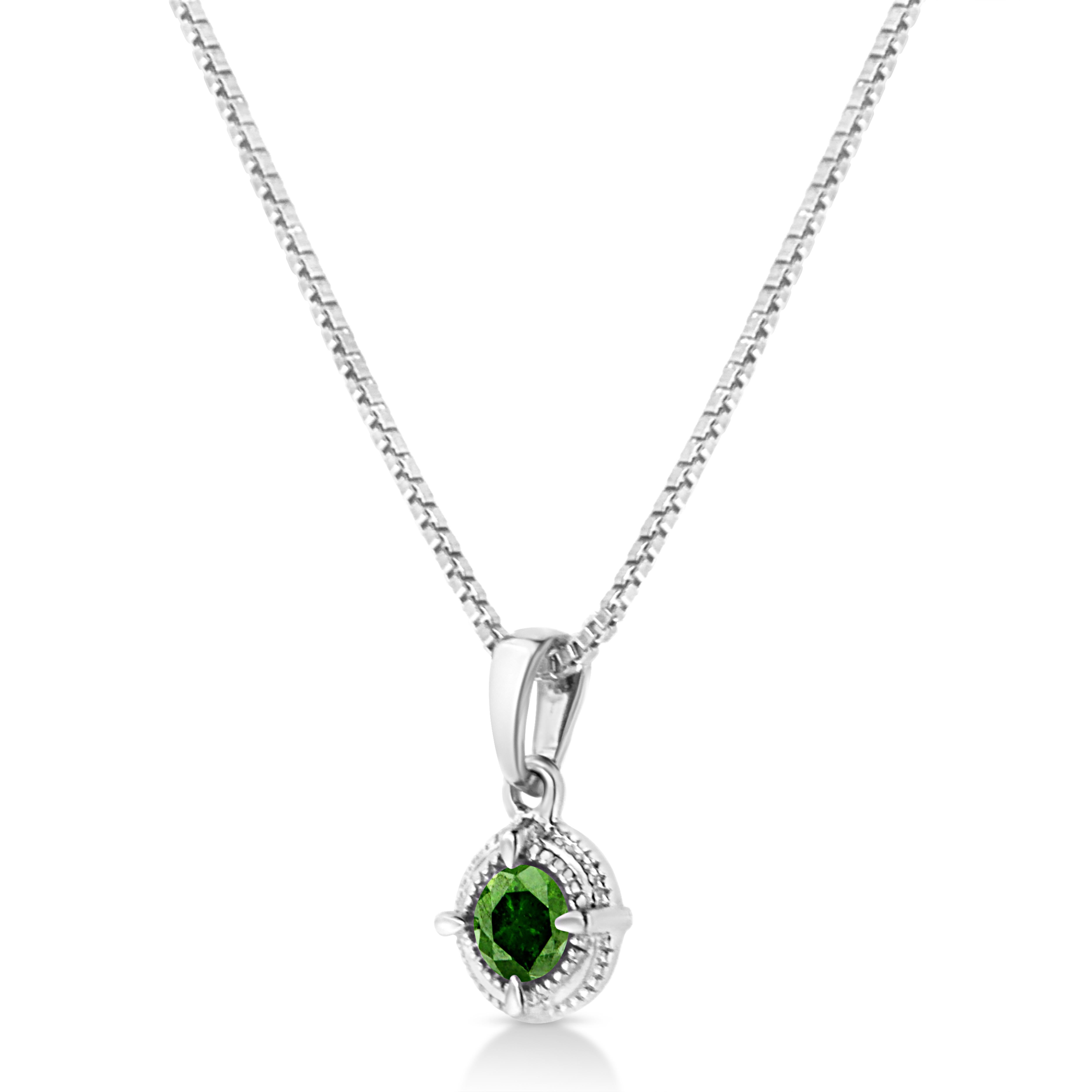 Collar Colgante Solitario de Plata de Ley .925 de 1/5 Quilates con Diamante Verde Tratado Contemporáneo en venta