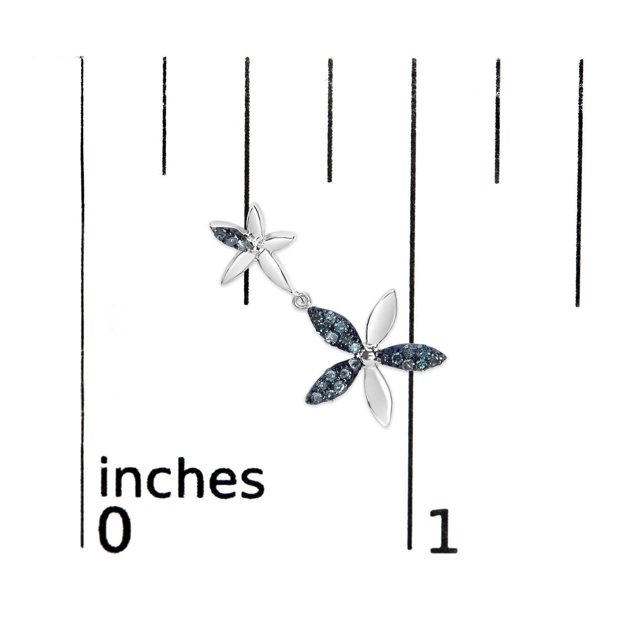 Orecchini a goccia e penzoloni in argento 925 con diamante blu da 1/5 ctw In condizioni Nuovo in vendita a New York, NY