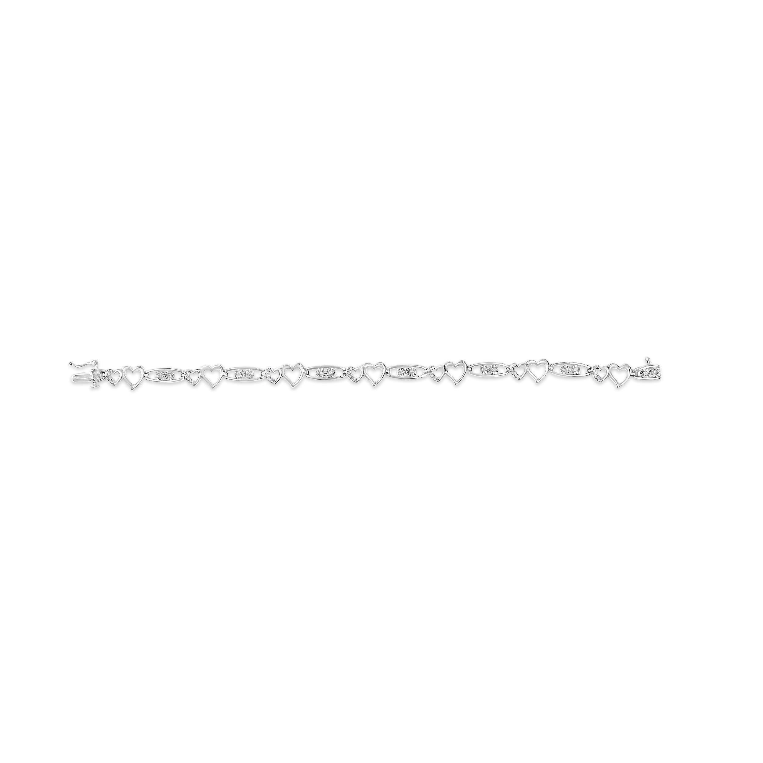 Moderno Bracciale con doppio cuore in argento 925 e diamanti da 1/5 carati A. Silver in vendita