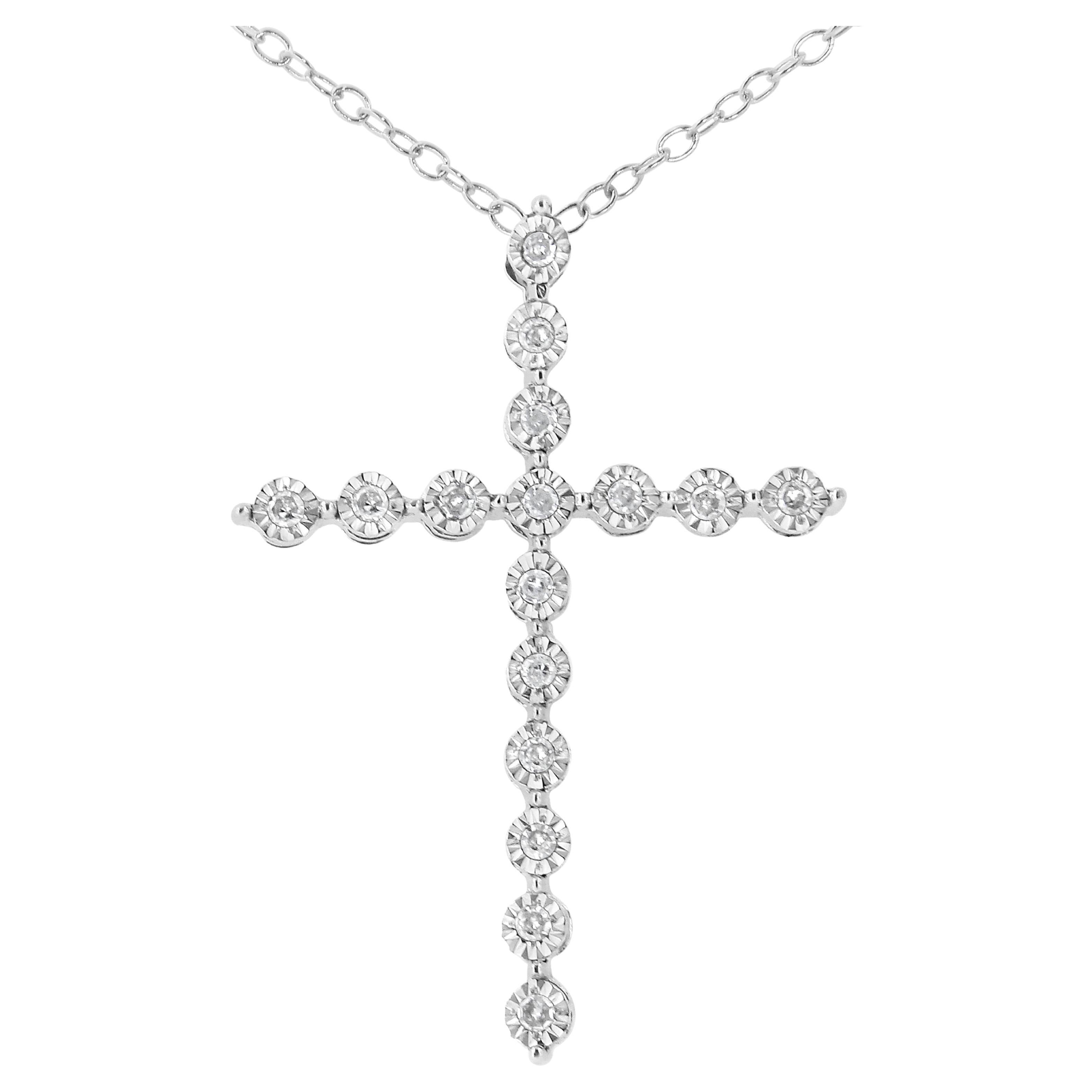 .925 Sterling Silver 1/6 Carat Diamond Cross Pendant Necklace For Sale
