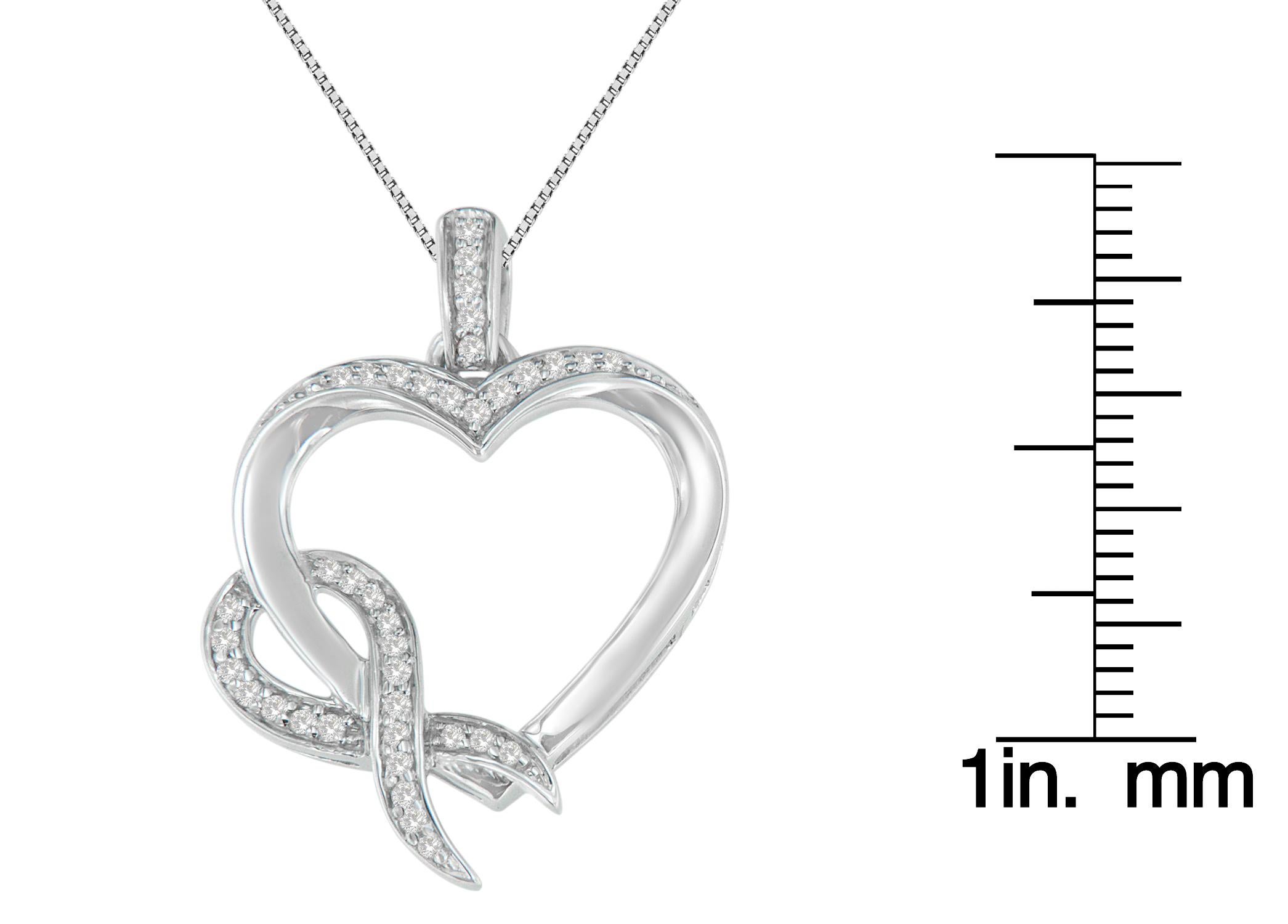Round Cut .925 Sterling Silver 1/6 Carat Diamond Heart Pendant Necklace For Sale