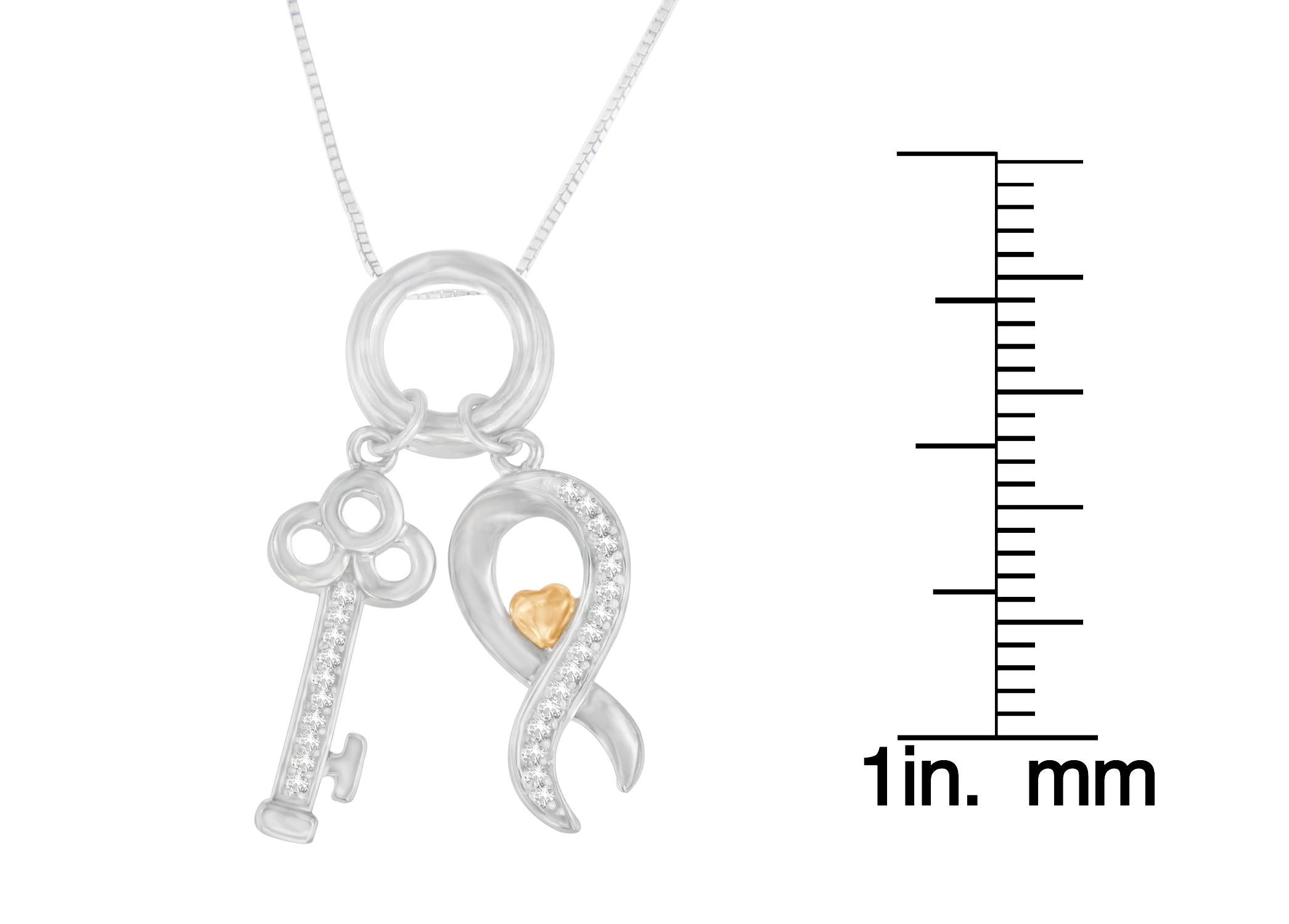 Taille ronde Collier pendentif clé symbole de diamants de 1/6 carats en argent sterling .925 en vente