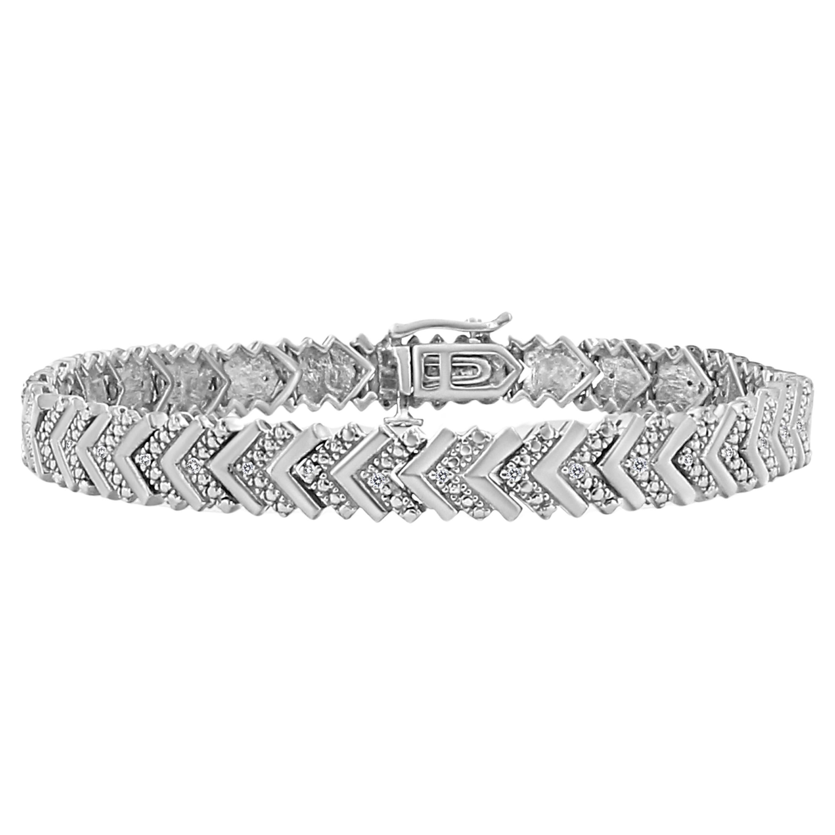.925 Sterling Silver 1/6 Carat Round-Cut Diamond Chevron Wave Link Bracelet For Sale