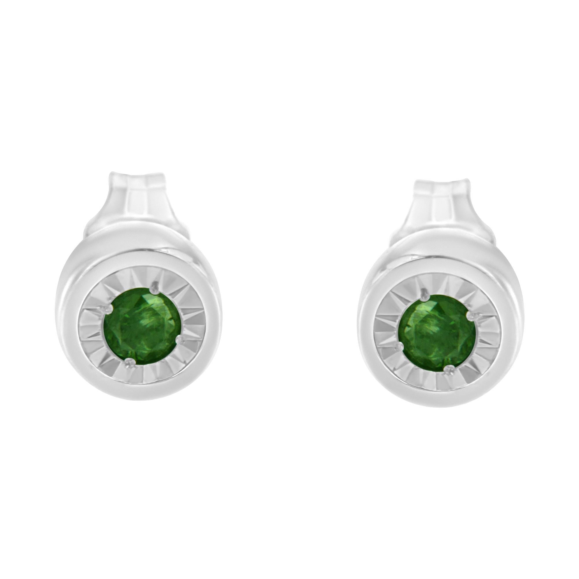 Contemporary .925 Sterling Silver 1/6 Carat Treated Green Diamond Bezel Stud Earrings For Sale