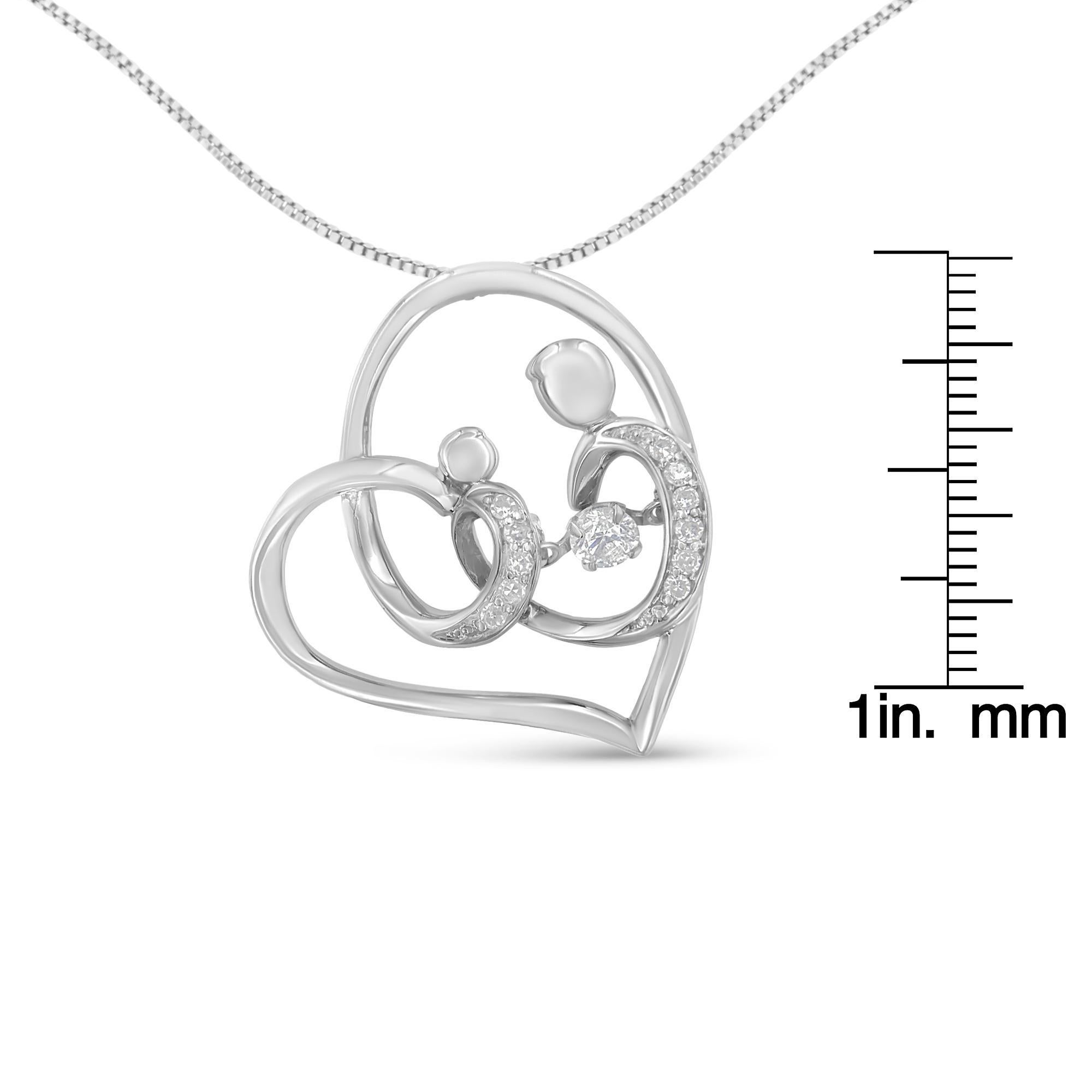.925 Sterling Silver 1/6 cttw Diamond Heart Pendant Necklace In New Condition For Sale In New York, NY