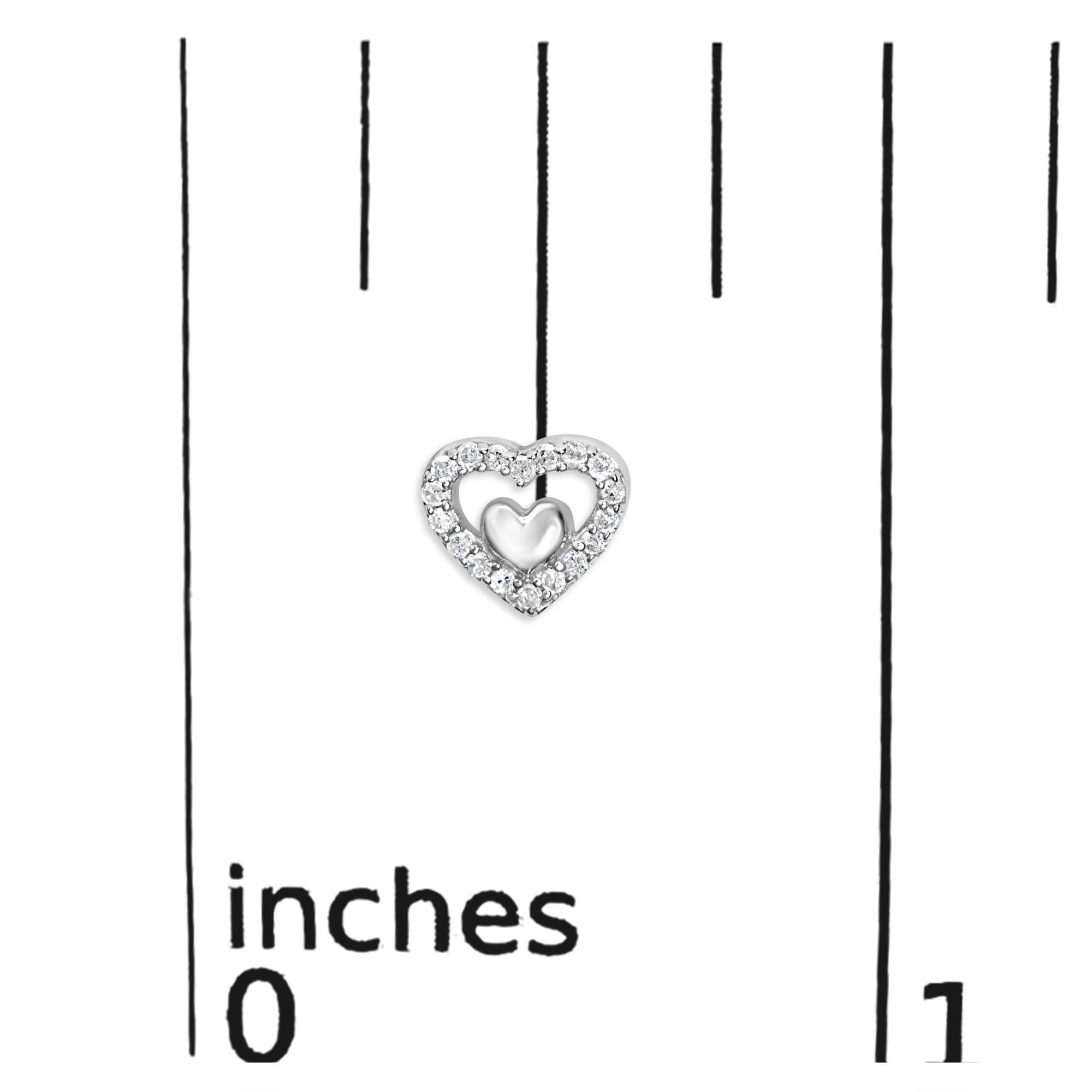Clous d'oreilles ouverts double cœur en argent sterling 925 avec diamants de 1/6 carat Neuf à New York, NY