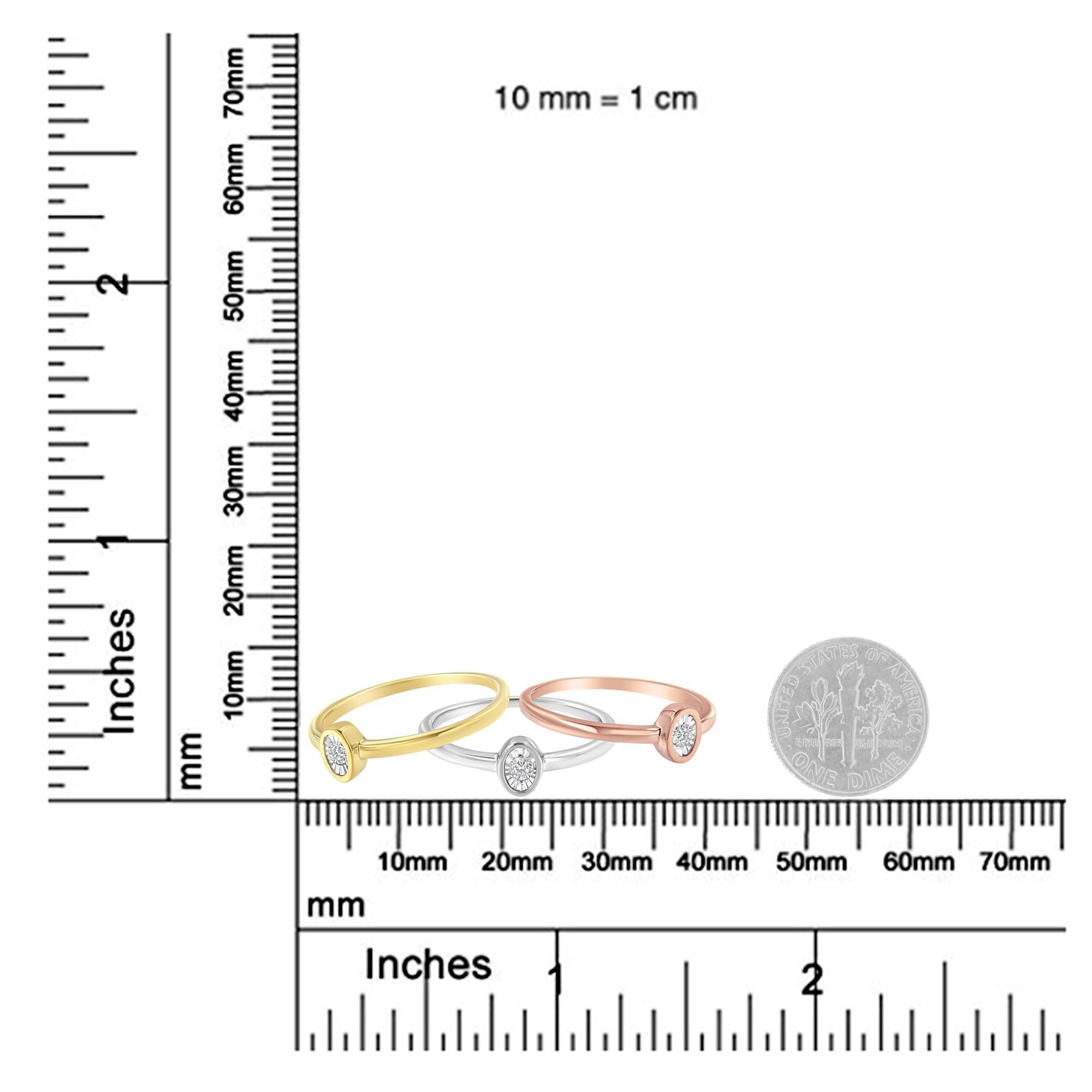 .925 Argento 925 1/6 Cttw Diamante a forma ovale Impilabile Anello della Promessa In condizioni Nuovo in vendita a New York, NY