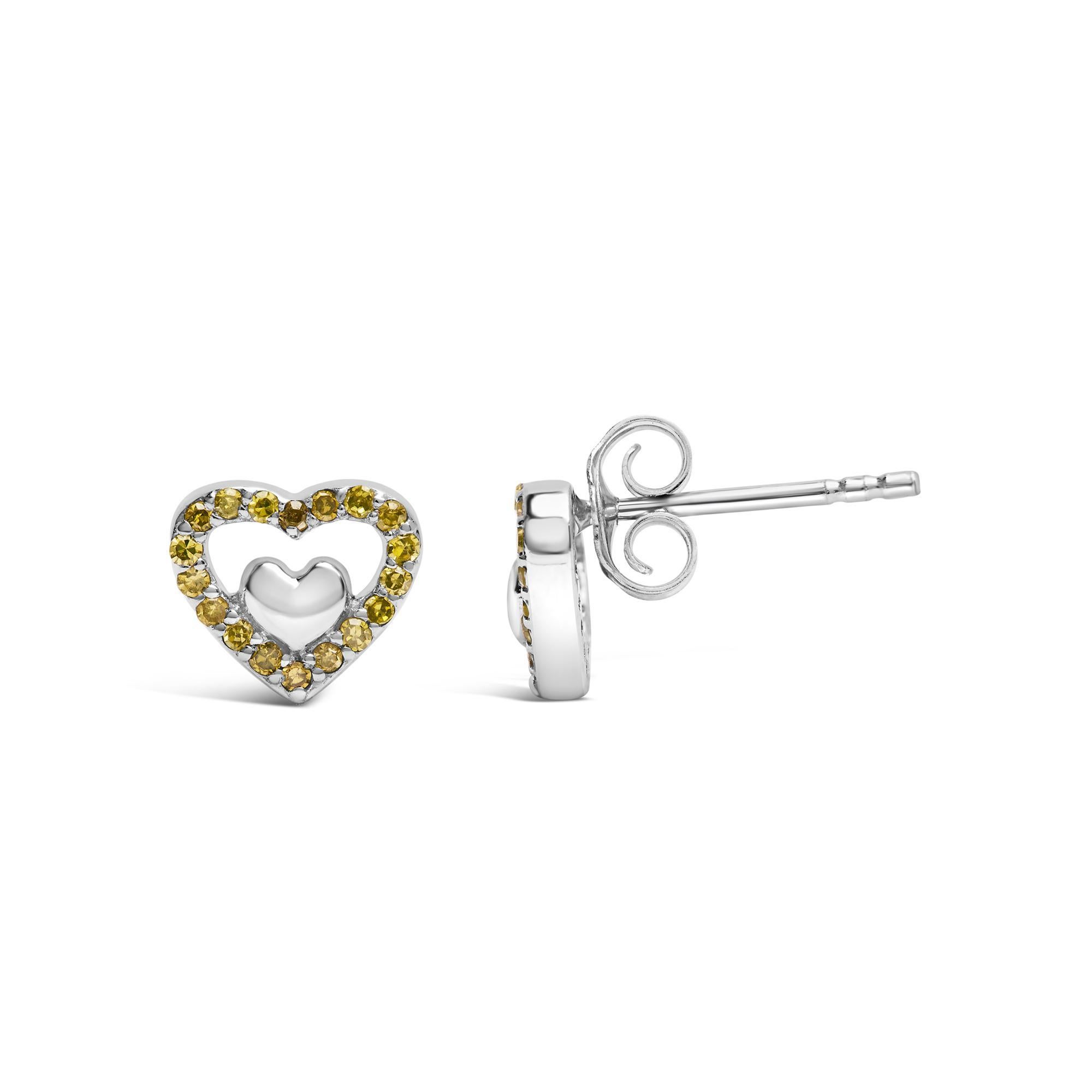 Moderno .925 A. Silver 1/6 Cttw Yellow Diamond Open Double Heart Stud Earrings (orecchini a cuore aperto) in vendita