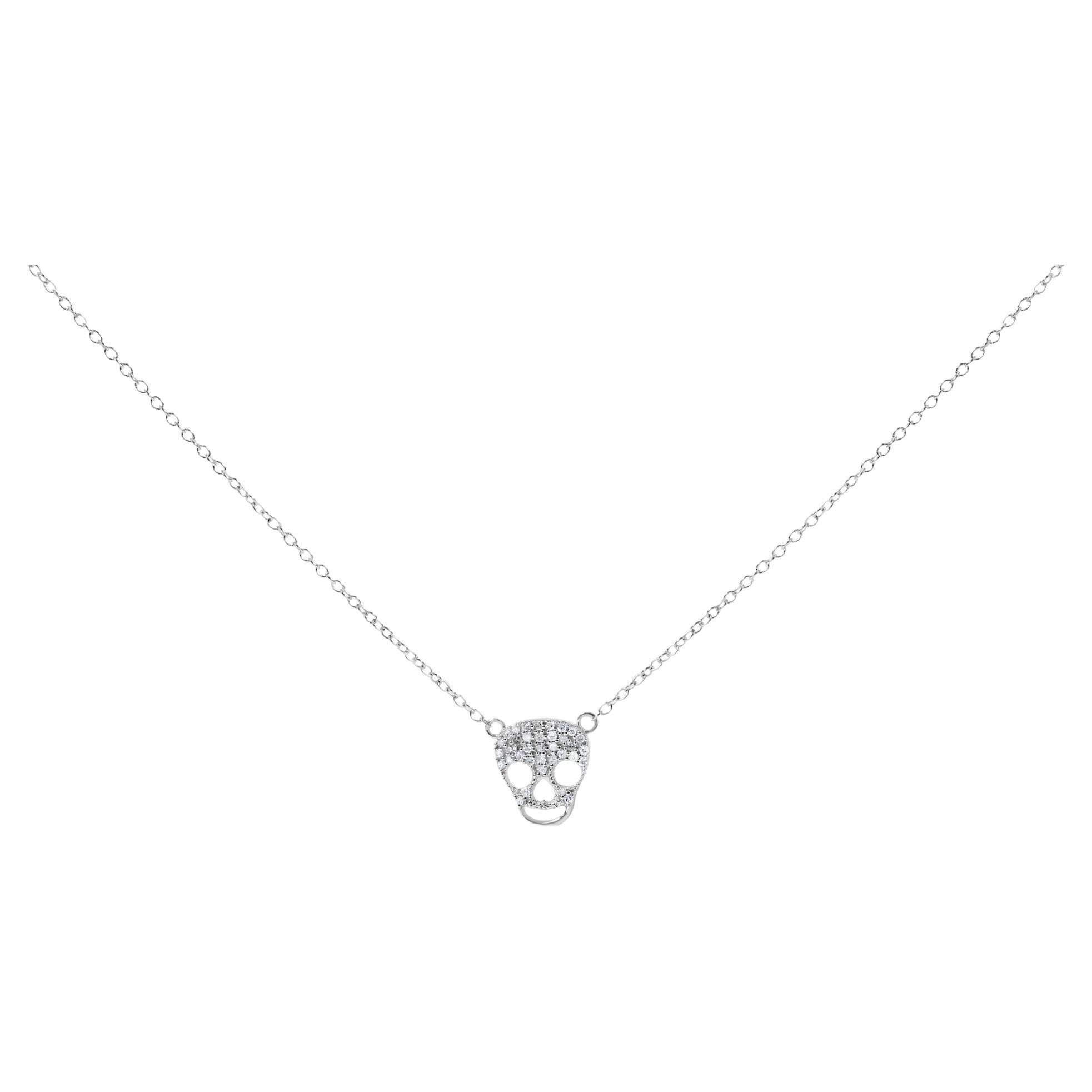 Collana con ciondolo a forma di teschio in argento 925 con diamanti da 1/7 Cttw in vendita