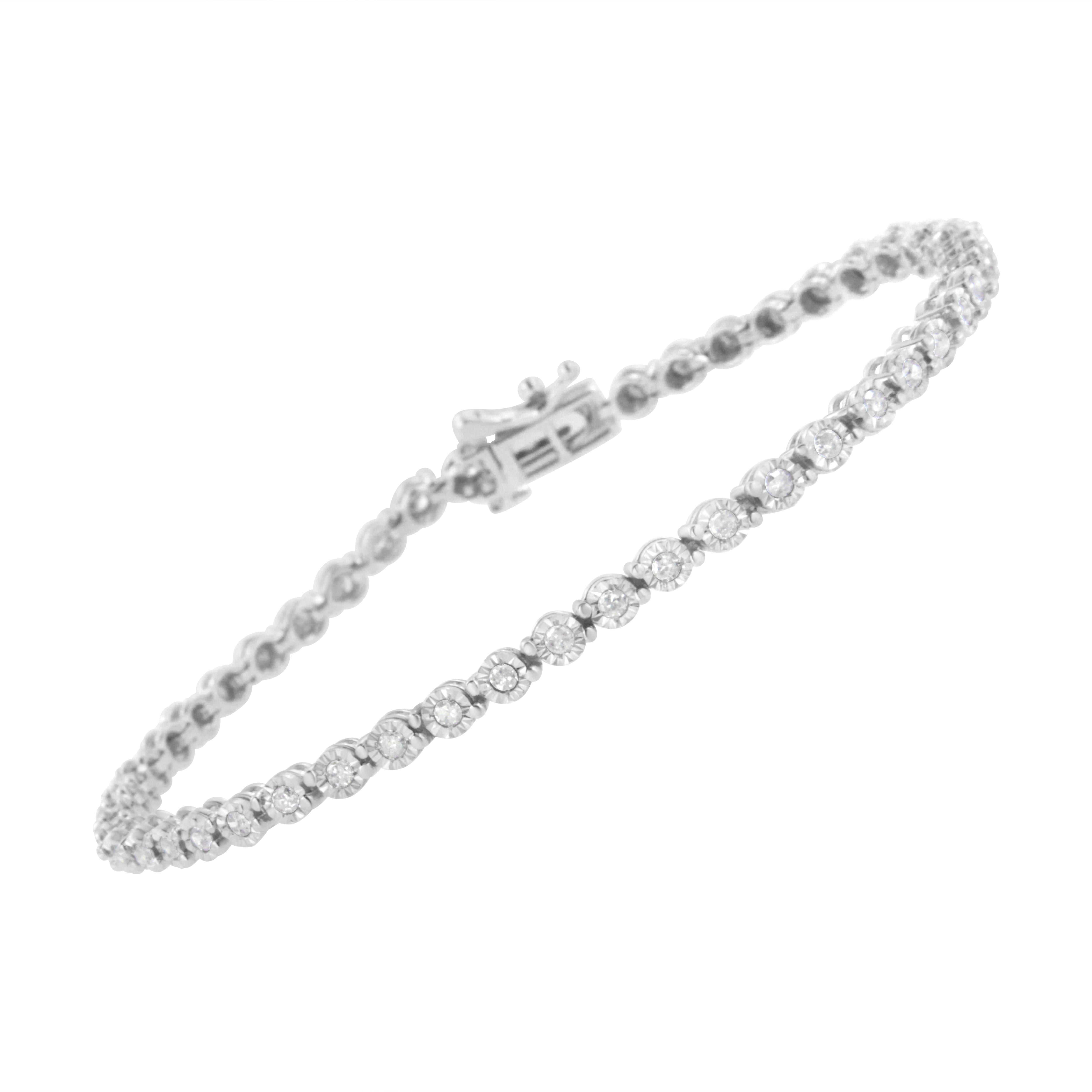 Contemporary .925 Sterling Silver 1.0 Carat Bezel-Set Round-Cut Diamond Link Bracelet For Sale