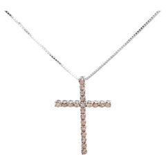 Collana con ciondolo a forma di croce in oro e diamanti in .925 Sterling Silver 1.0 Cttw per donna