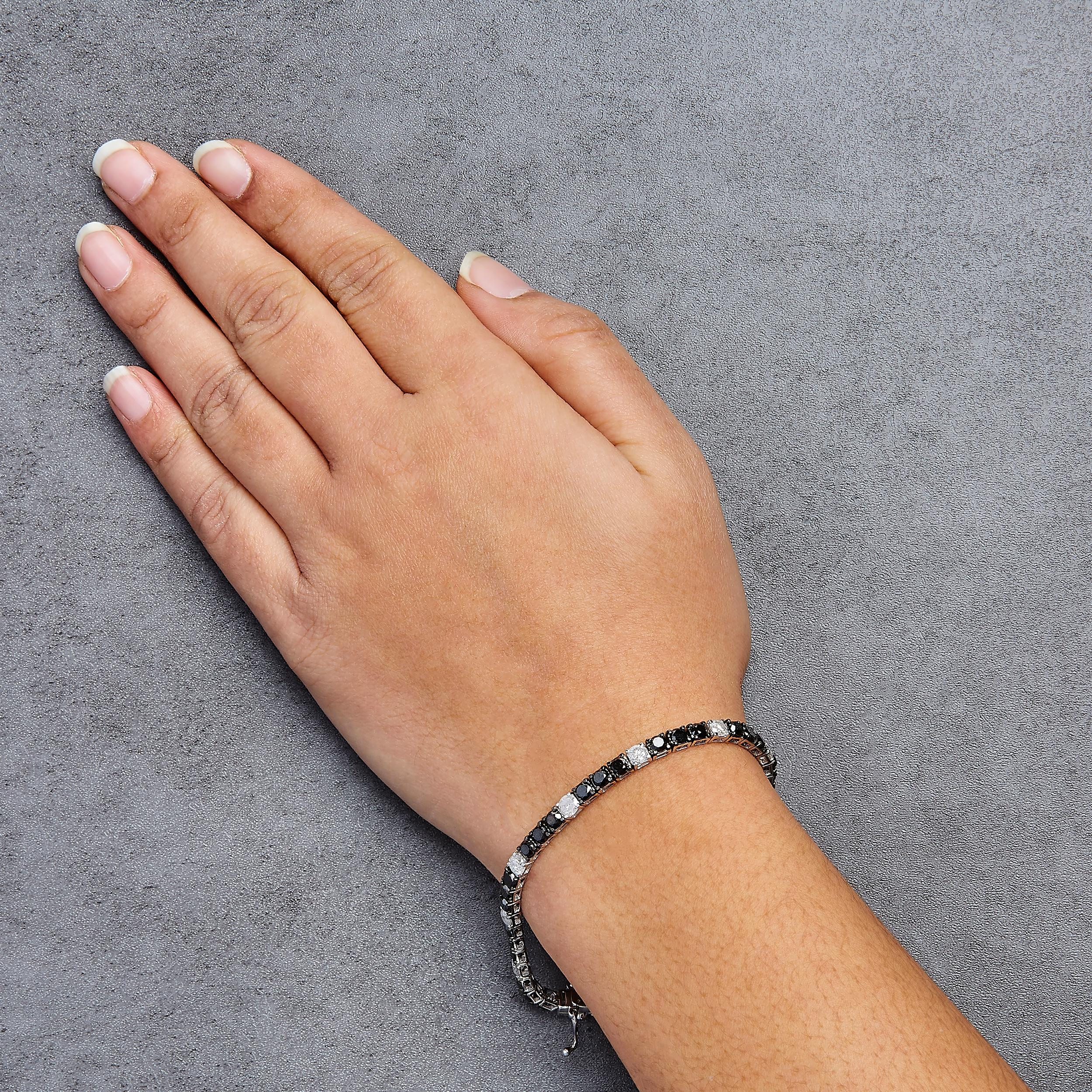.925 Sterling Silver 10.0 Cttw Black and White Diamond Tennis Bracelet In New Condition For Sale In New York, NY