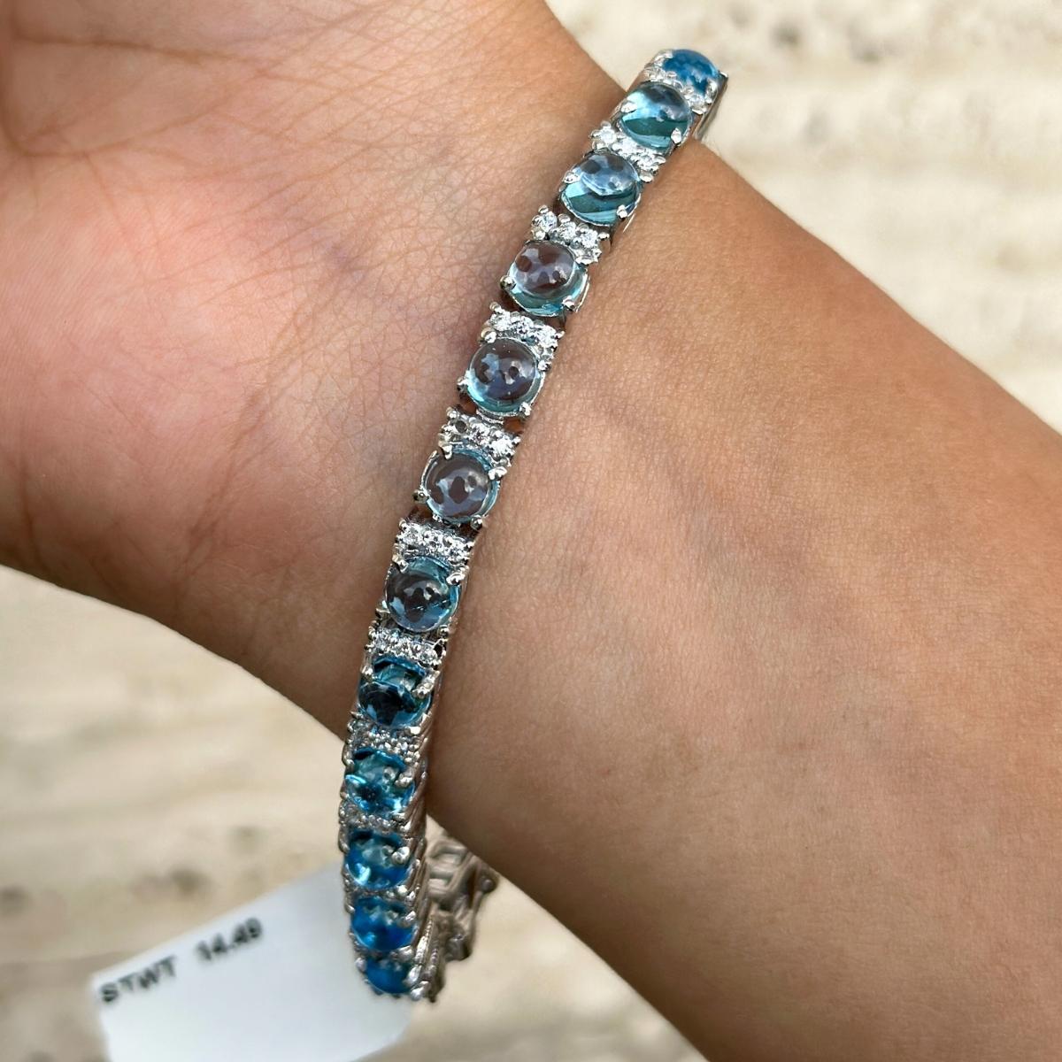 925 Sterling Silver 14.49 Carat Blue Topaz and Diamond Tennis Bracelet for Her For Sale 1