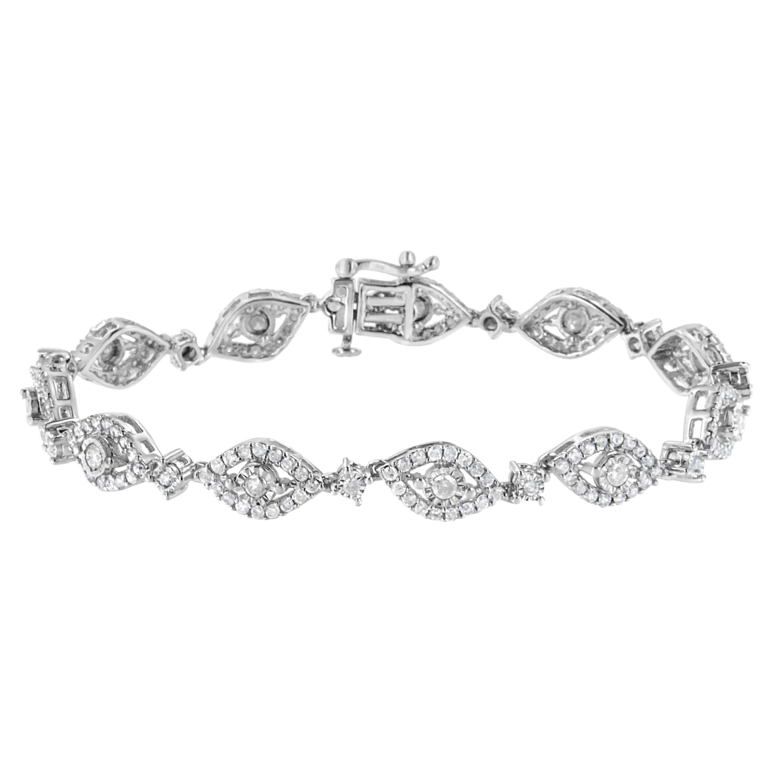.925 A Silver 2 1/2 Carat Diamond Pear Shaped and Bezel Link Bracelet en vente