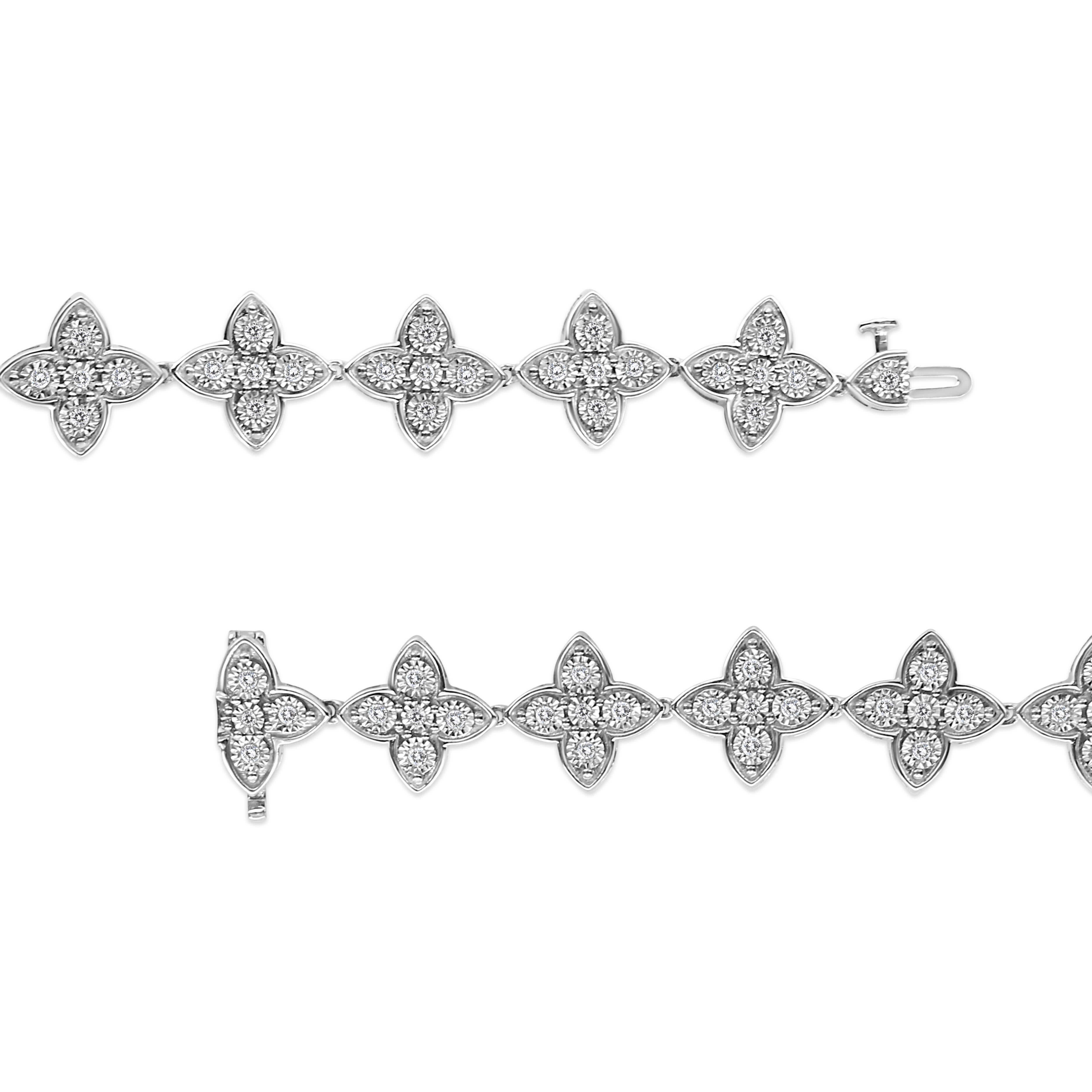 Contemporaneo .925 Bracciale in argento sterling da 1,0 carati con diamante miracoloso incastonato e quadrifoglio a maglie. in vendita