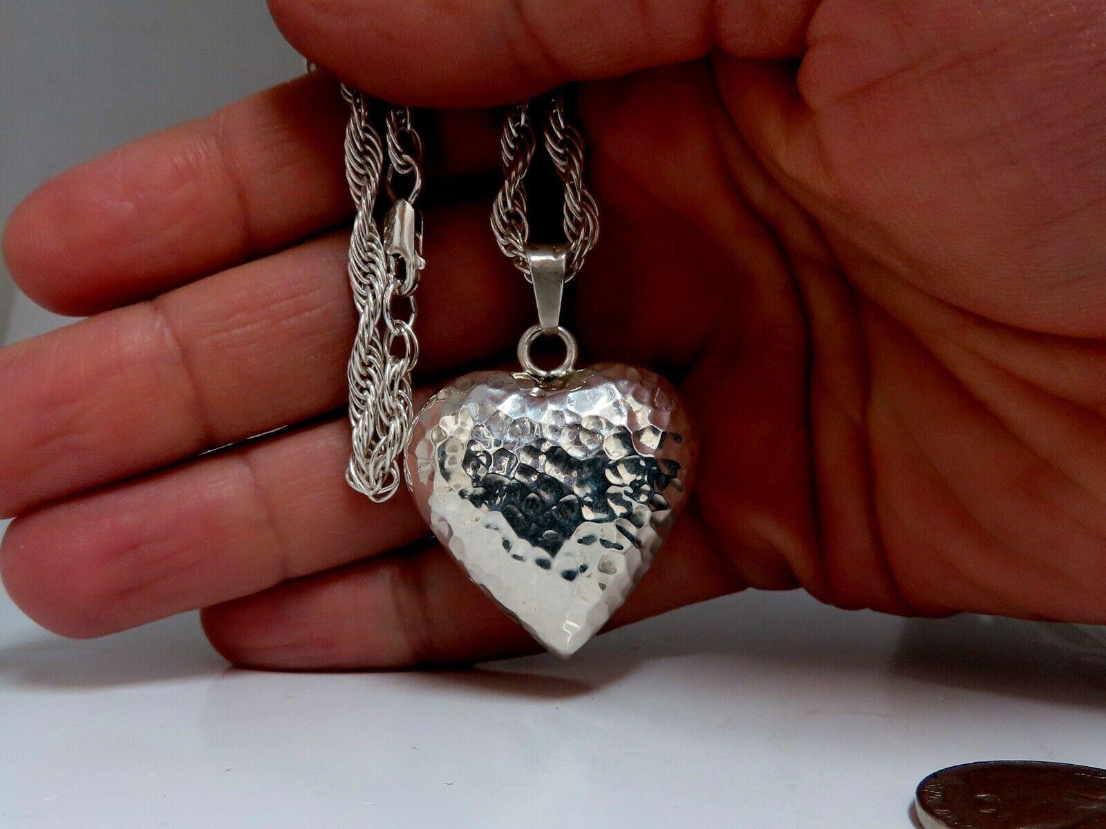 925 Sterling Silver Heart Charm Necklace Sound Motion Hammered Texture In New Condition In New York, NY