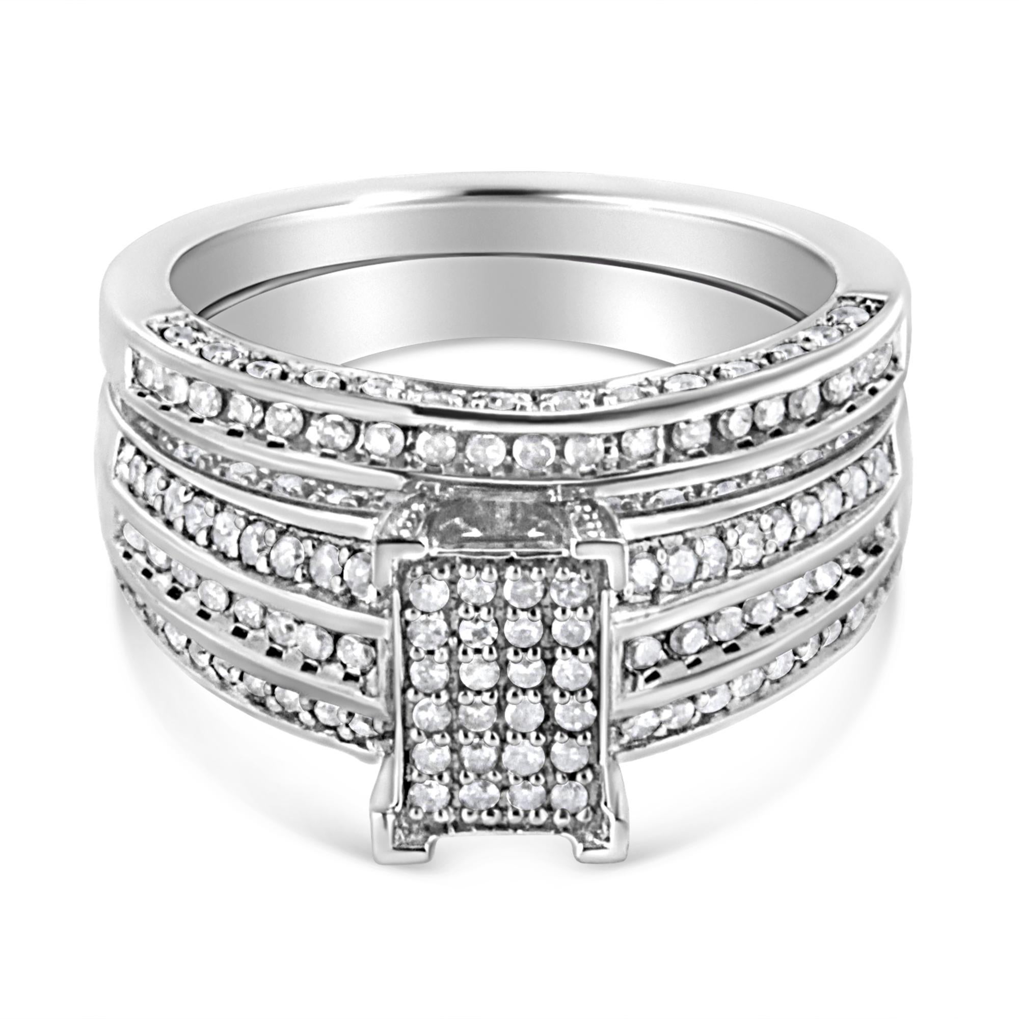 Clásico y elegante, este conjunto de diamantes para novia le recuerda que ella es la luz de tu vida. Elaborado en plata de ley, el anillo de compromiso presenta una cabeza con incrustaciones de diamantes, artísticamente engastados para realzar el