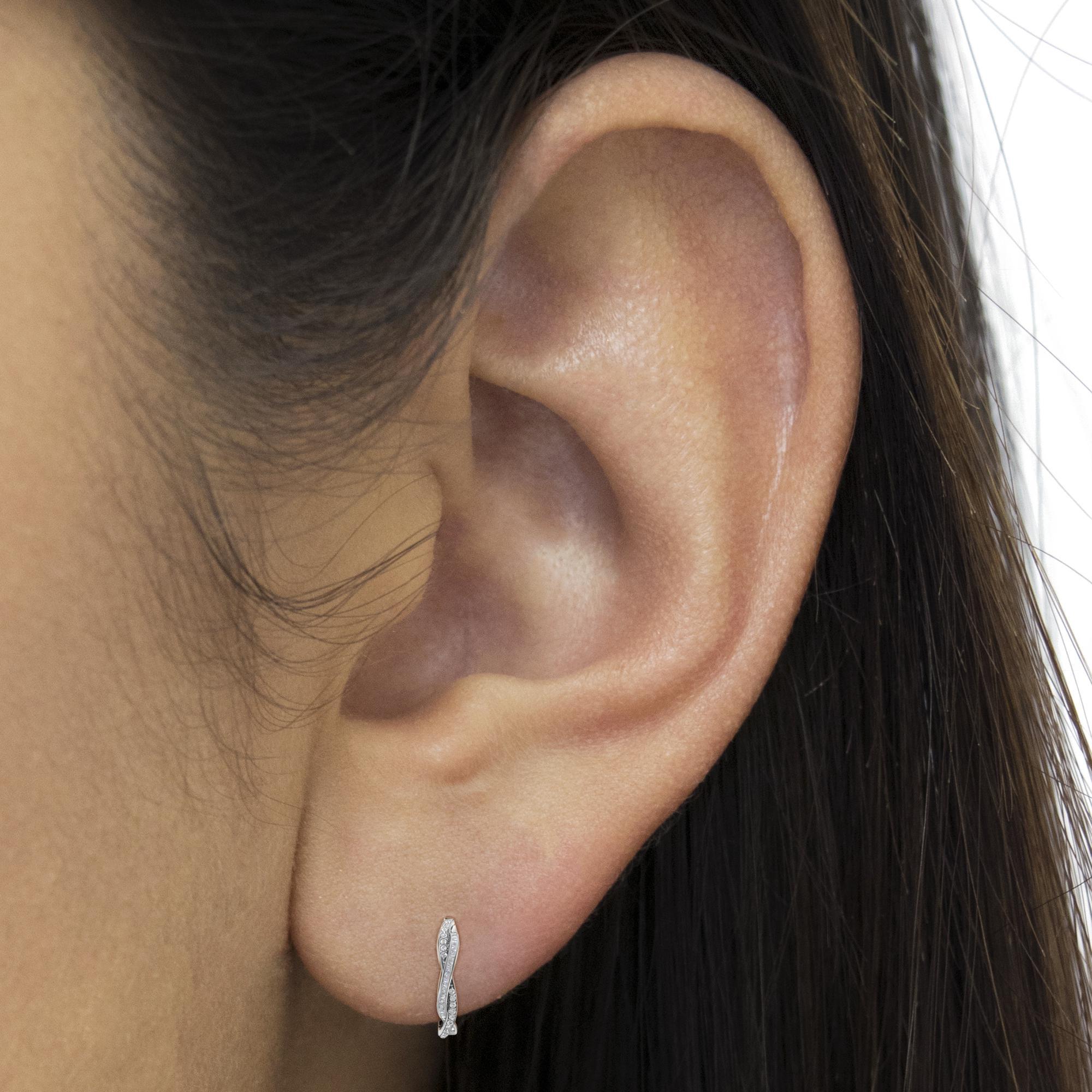 .925 Sterling-Silver 3/4 cttw Diamond Hoop Earring In New Condition For Sale In New York, NY