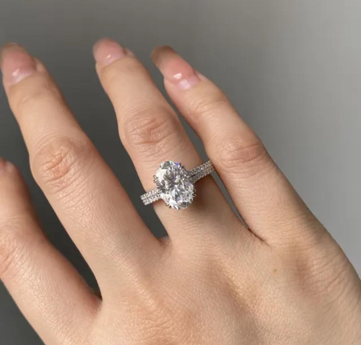 925 Sterling Silver 3 Ct Double Band Oval Shaped Moissanite Engagement Ring 1