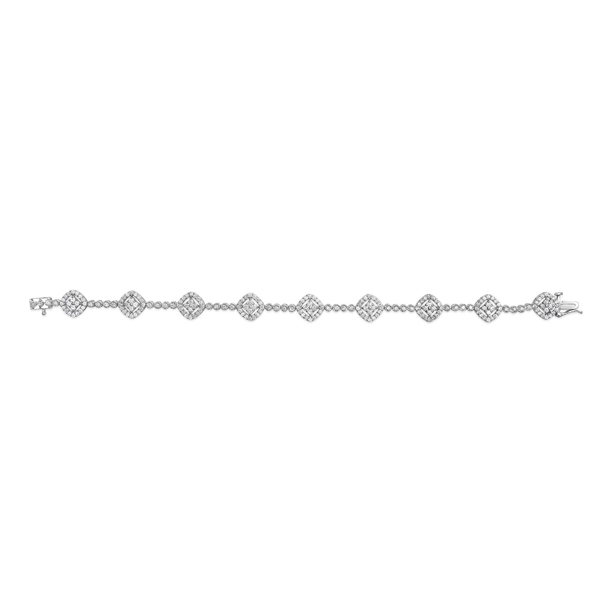 Moderno .925 Bracciale a maglie quadrate con diamante aureolato in argento 925 da 3,0 cttw in vendita