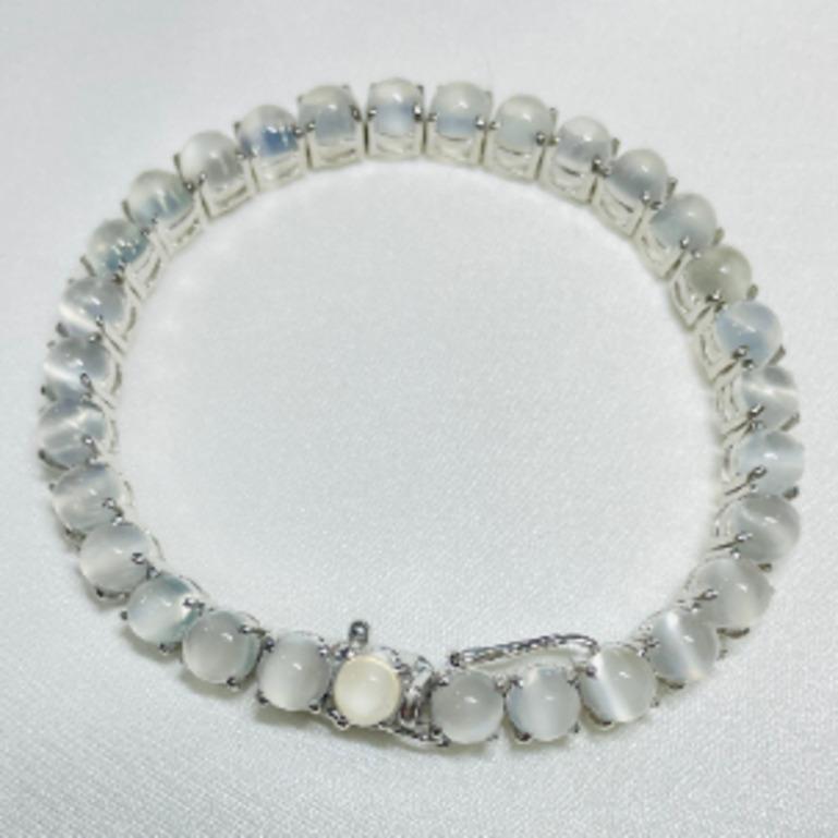 Contemporary 925 Sterling Silver 37.1 Carats Round Moonstone Tennis Bracelet For Sale