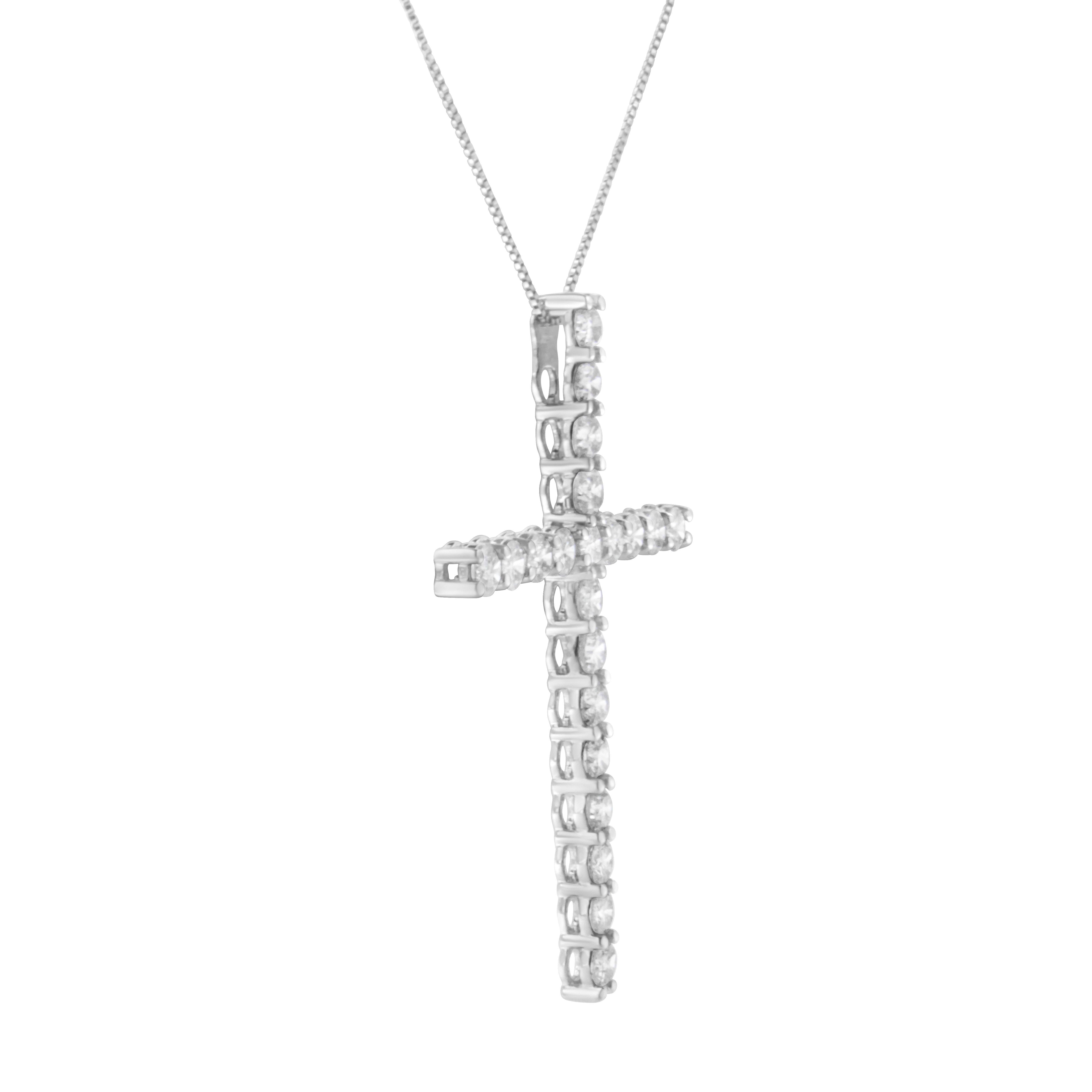 Round Cut .925 Sterling Silver 4.0 Carat Diamond Cross Pendant Necklace For Sale