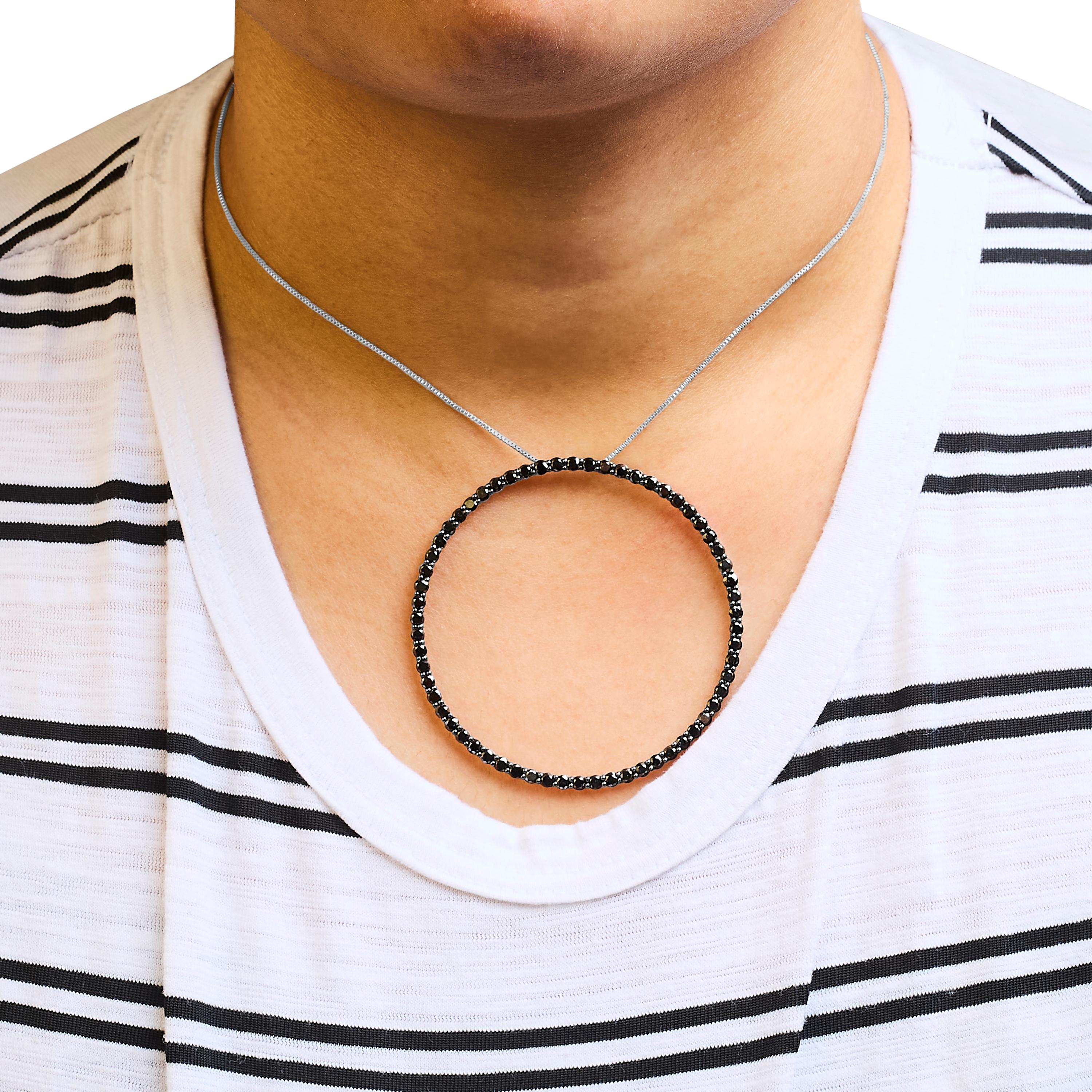 Collana con ciondolo a cerchio aperto in argento 925 con diamante nero da 5,0 ctw In condizioni Nuovo in vendita a New York, NY