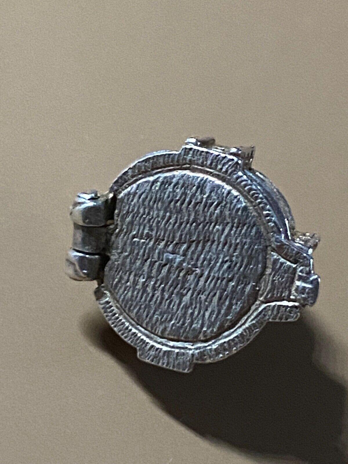 925 Sterling Silver Albert Hall with Organ Player Vintage Opening Charm/Pendant For Sale 2