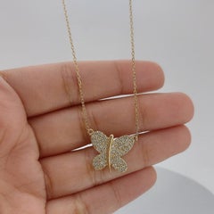 Magnifique collier papillon en argent sterling 925 avec pendentif en pavé de diamants naturels.