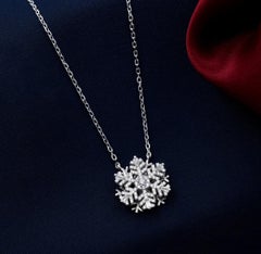 925 Sterling Silver Beautiful Necklace Snowflake Moissanite Pendant For Women.