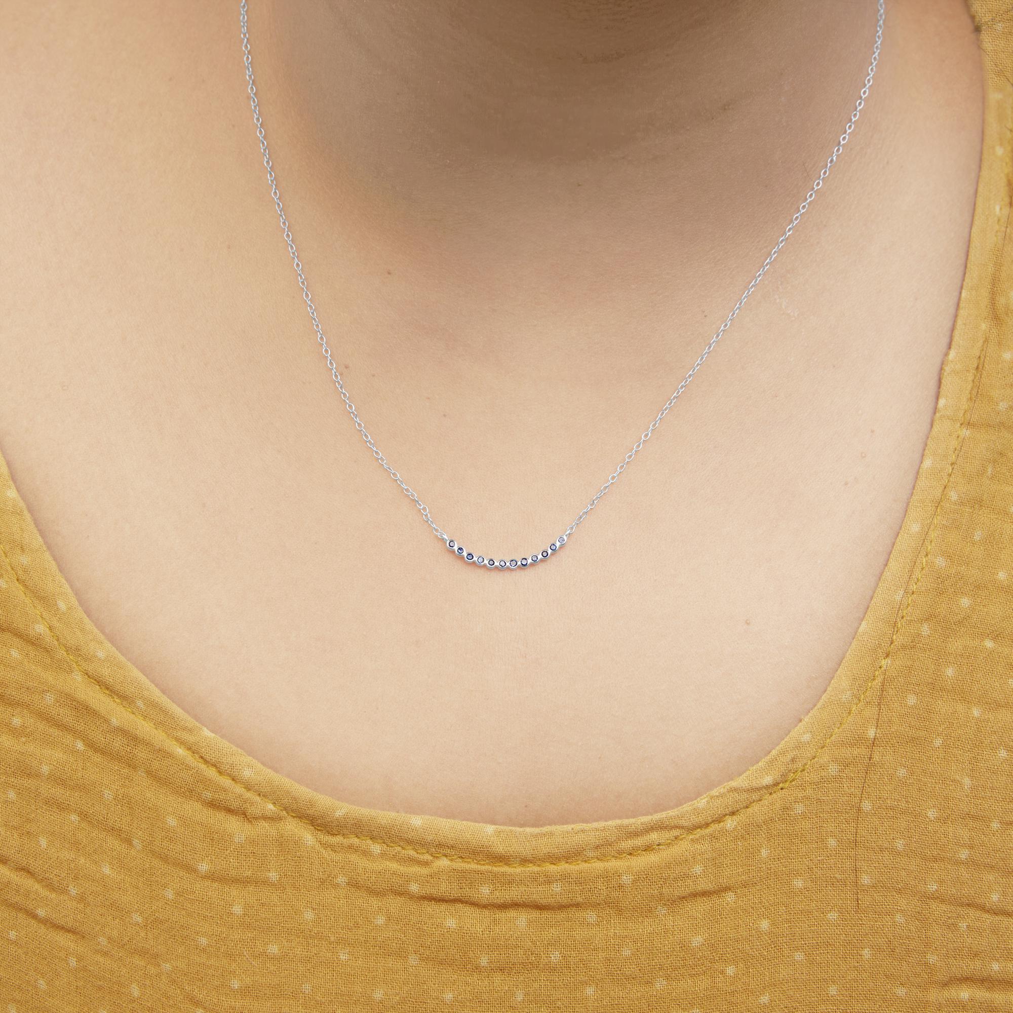 Taglio rotondo Collana a barre curve con diamanti blu in argento .925 - 18