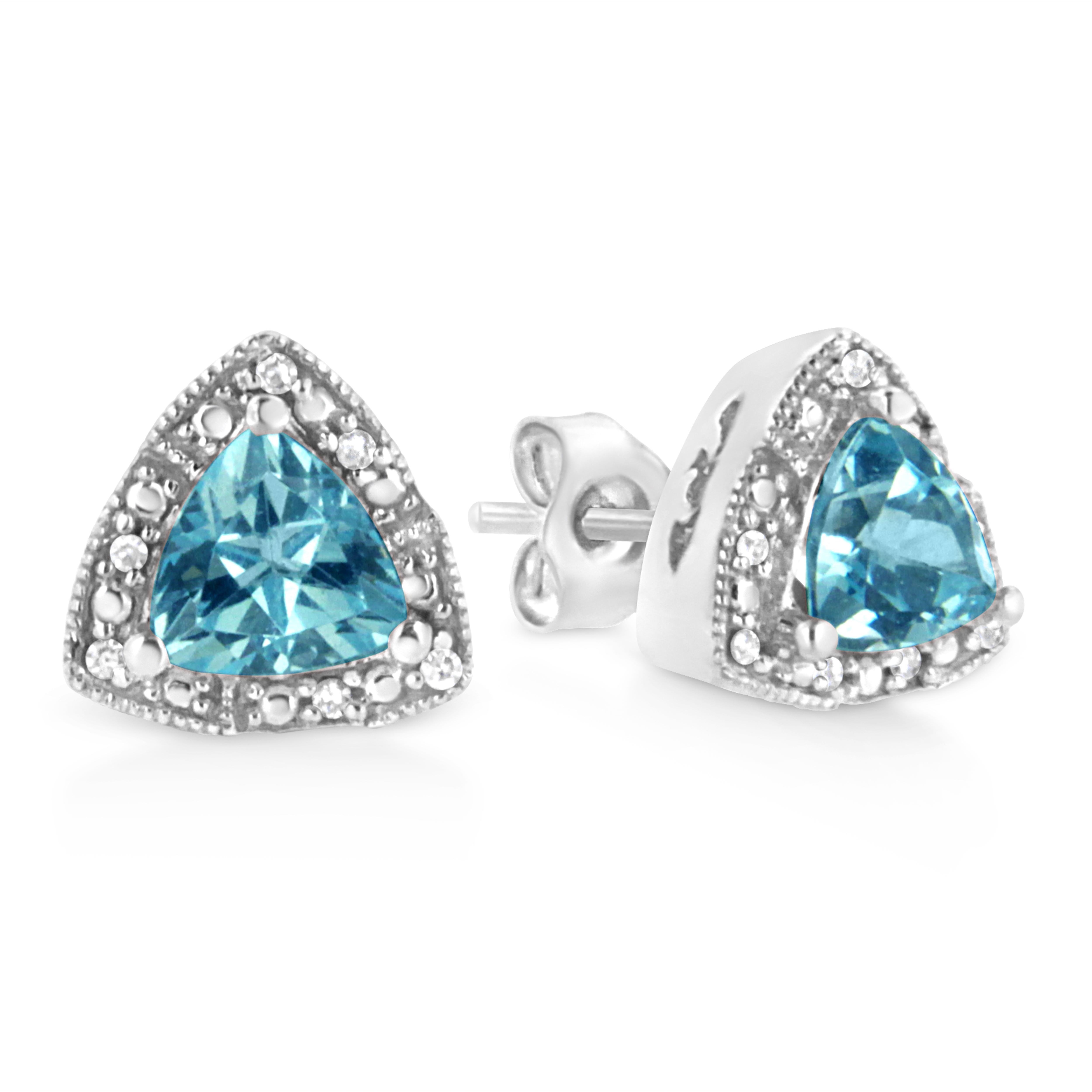 Taille trillion Boucles d'oreilles en argent sterling 925 avec topaze bleue et diamants. en vente