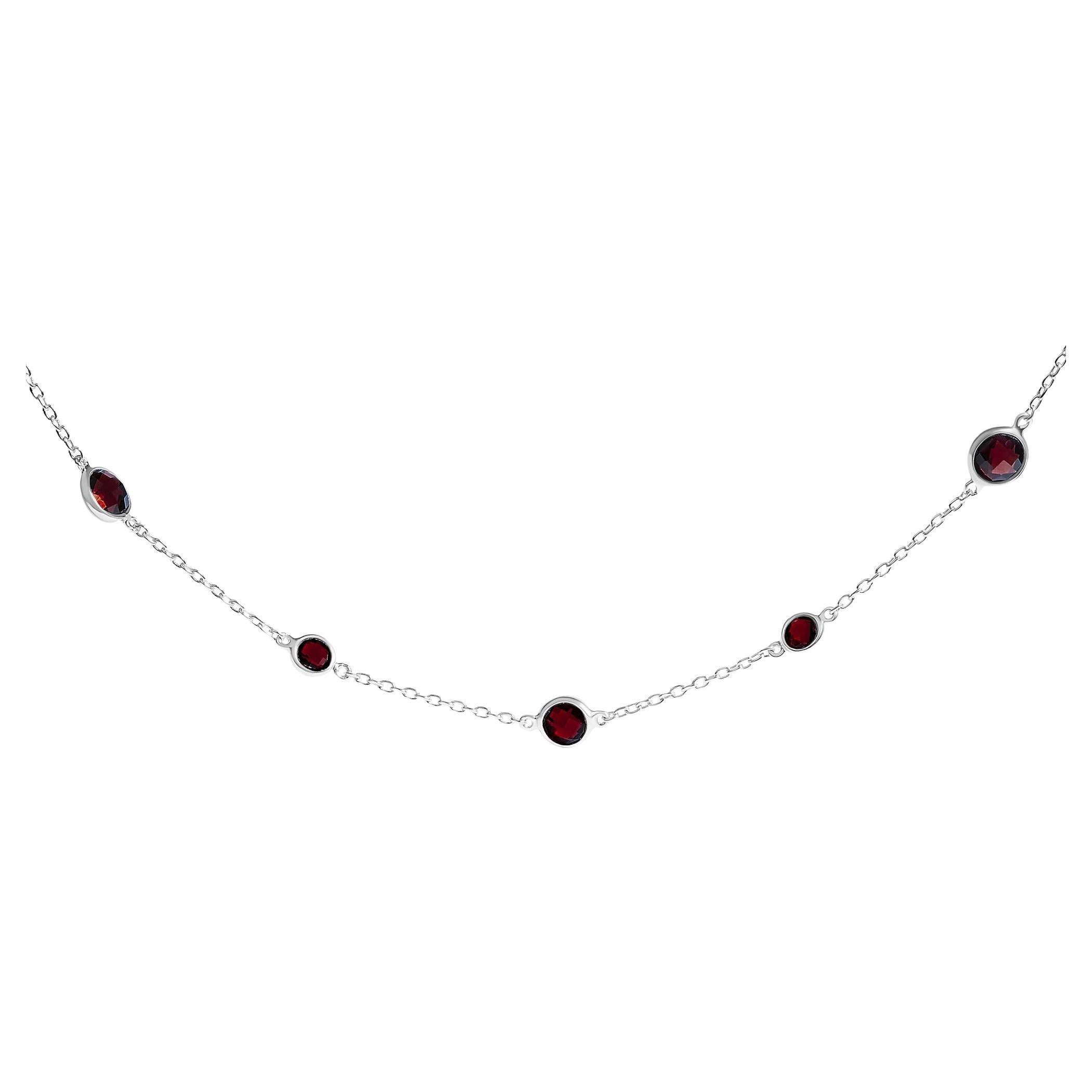 .925 Plata de Ley Checkerboard Cut Red Garnet Bezel Station Necklace