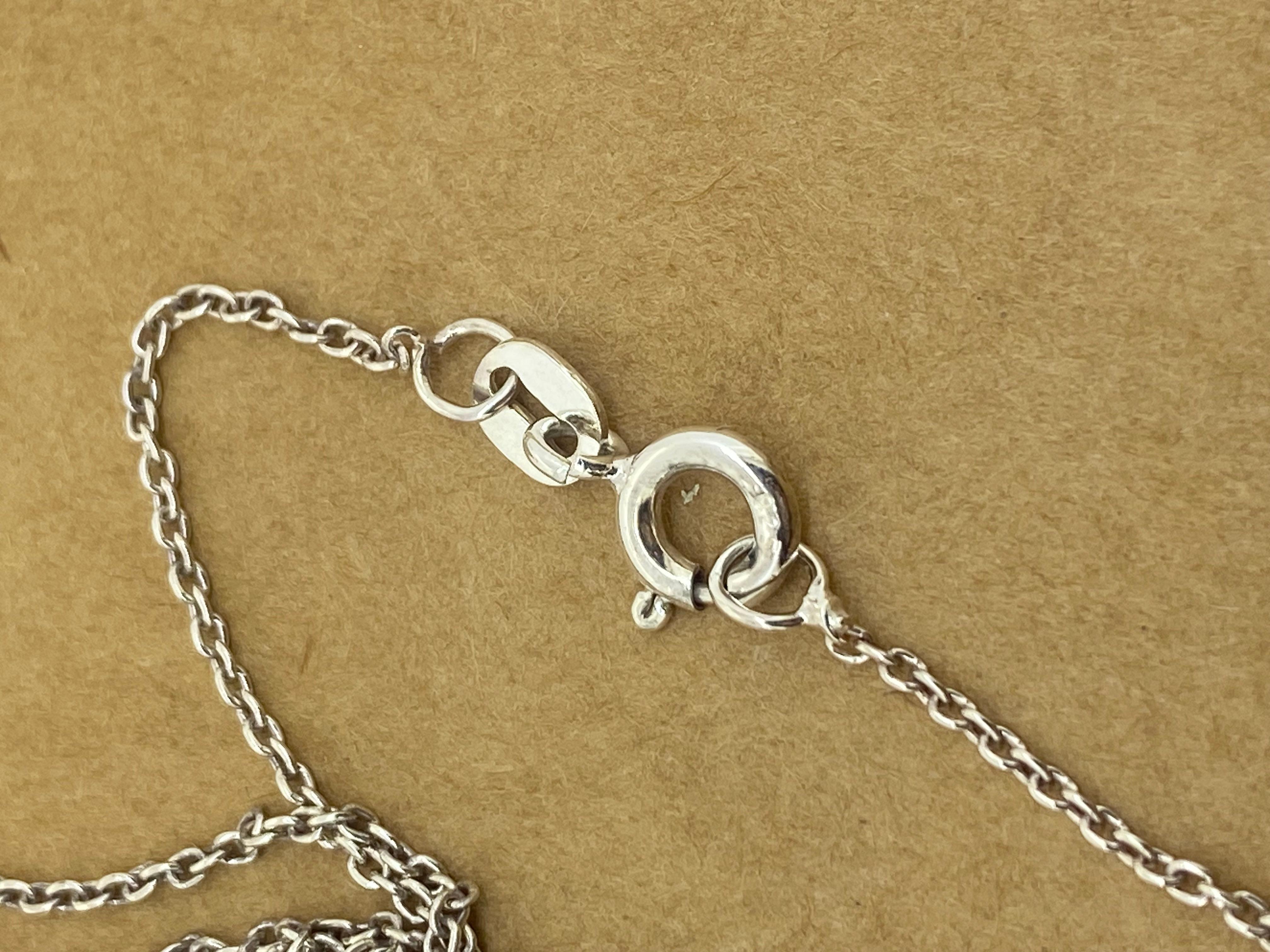 Ciondolo circolare in argento 925 (25 mm) su catena in argento 925 lunga 44,5 cm. in vendita 2