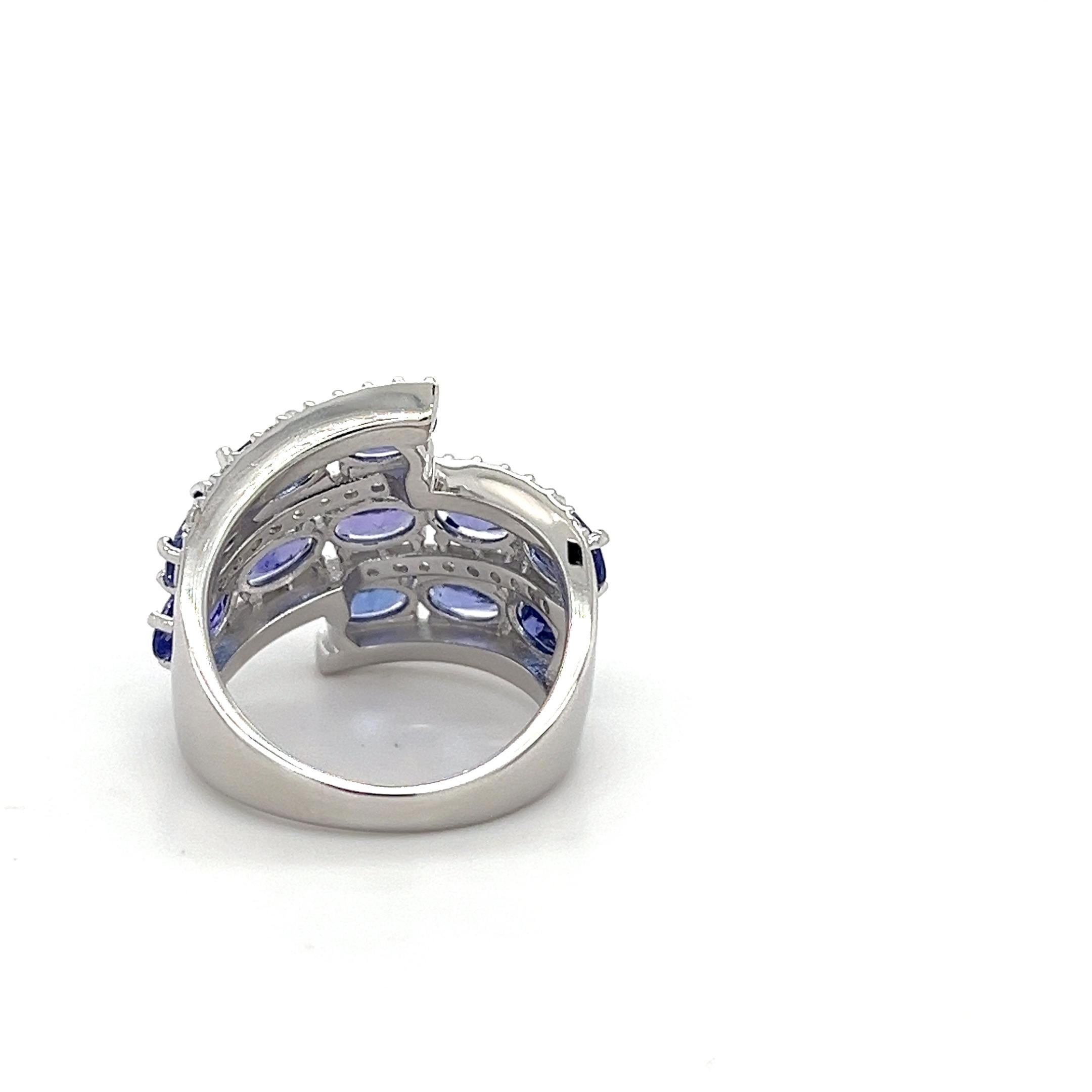 Oval Cut 925 Sterling Silver Cluster Ring for Women Tanzanite December Birthstone Ring For Sale
