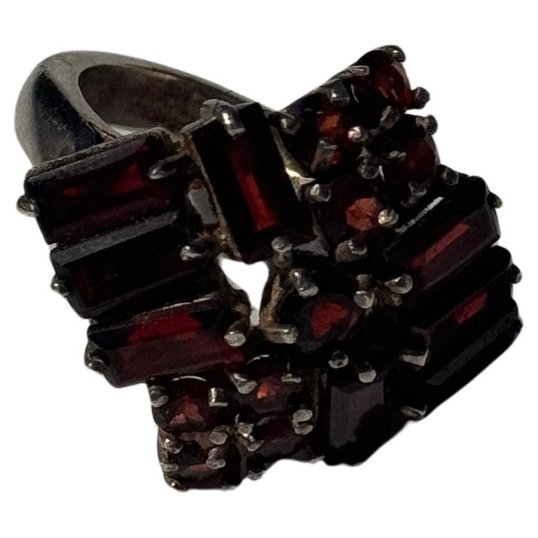 bague cocktail en argent 925 avec verre de couleur grenat