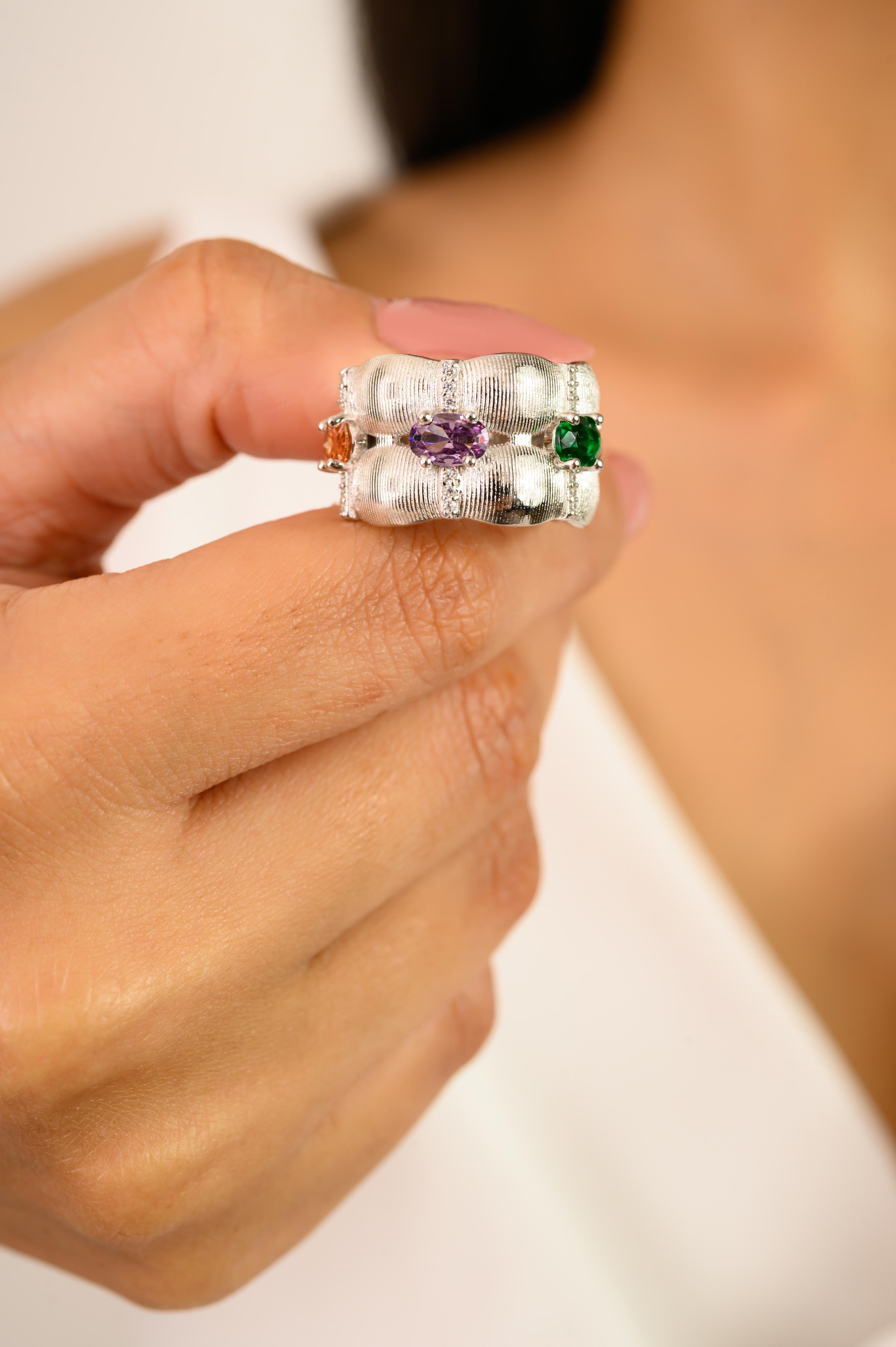 En venta: Anillo de plata de ley 925 con circonita cúbica de colores y banda ancha texturizada Regalo de joyería  4