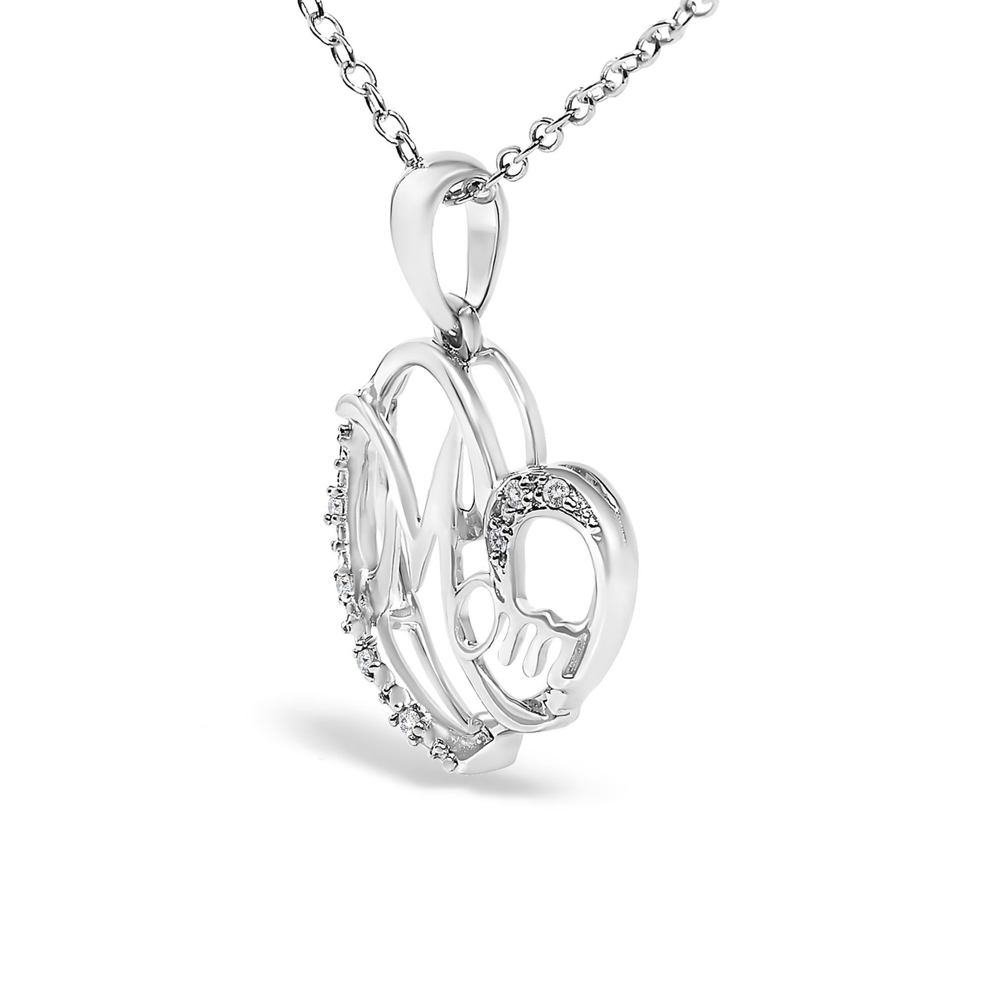 .925 Plata de Ley Cursiva Mamá Corazón Collar Colgante Acentuado con Diamantes Moderno en venta