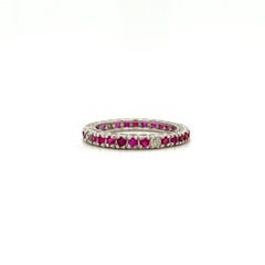 925 Sterling Silber zierlich Runde Ruby Eternity Stacking Band Ring für Ehefrau Geschenk