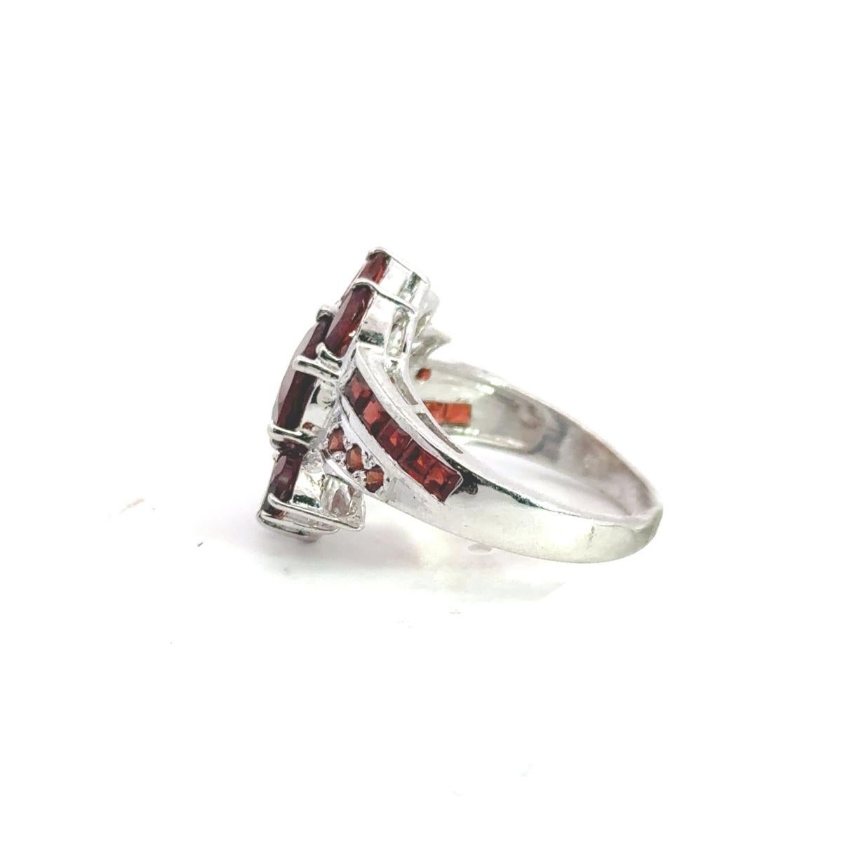 For Sale:  925 Sterling Silver Deep Red Garnet Statement Ring in Christmas Gift for Mom 5