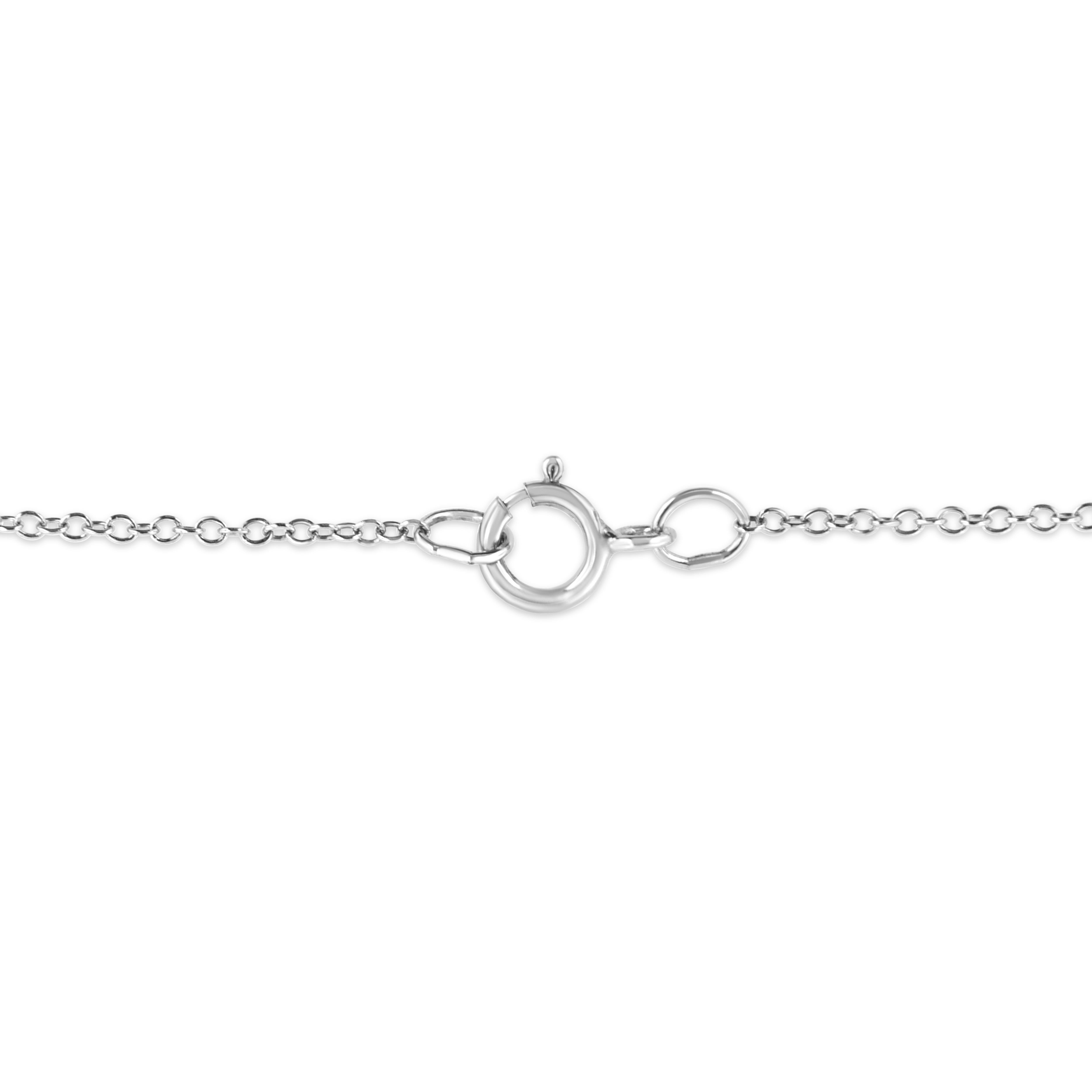 Taille ronde Collier pendentif clé du zodiaque Aquarius en argent sterling avec diamants de 0,925 carat  en vente