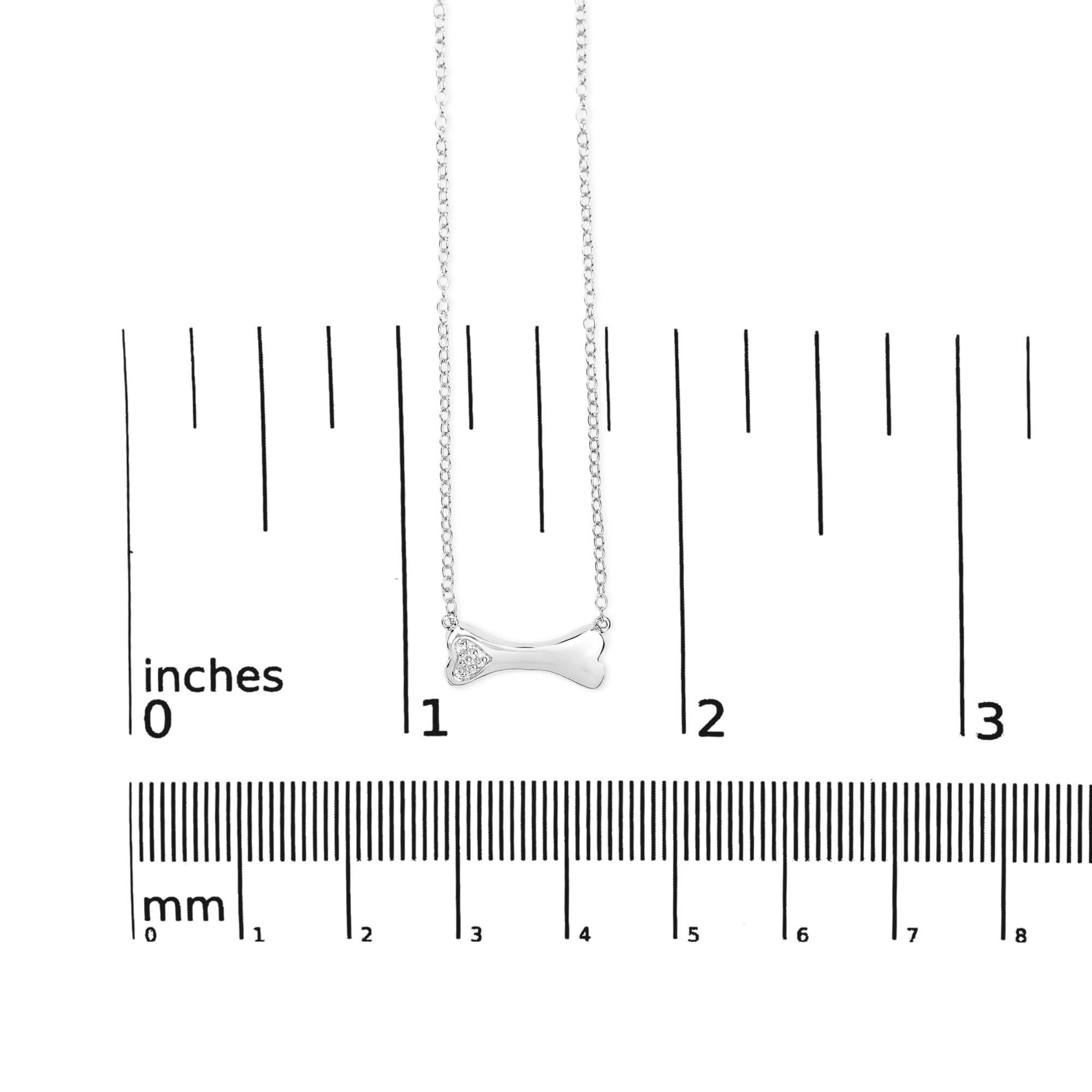 Collana con ciondolo a forma di osso di cane in argento 925 con accenti di diamante da 18 pollici In condizioni Nuovo in vendita a New York, NY