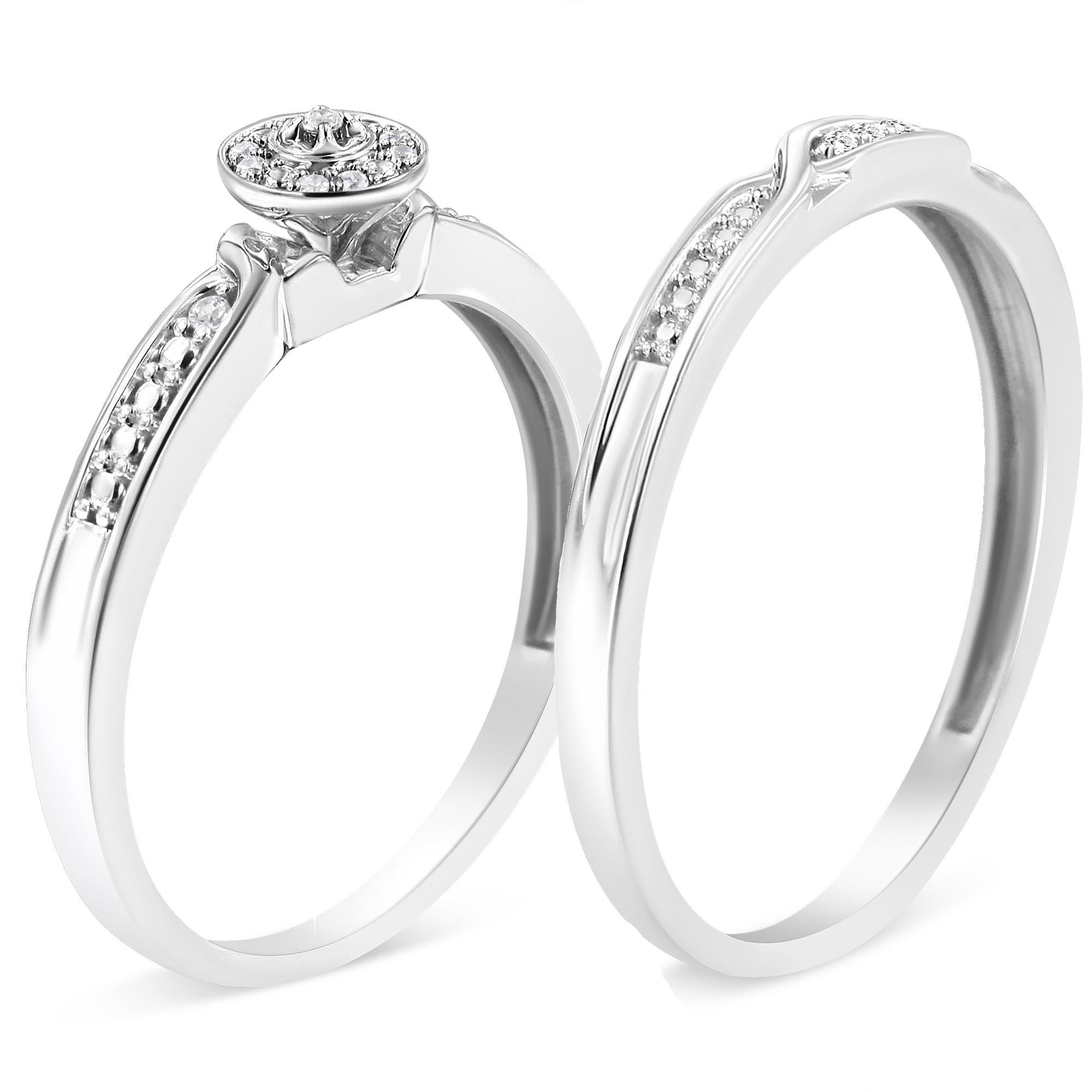 Moderno .925 A. Silver Accento di diamanti Telaio con gambo a tortiglione Set di anelli da sposa e cintura in vendita