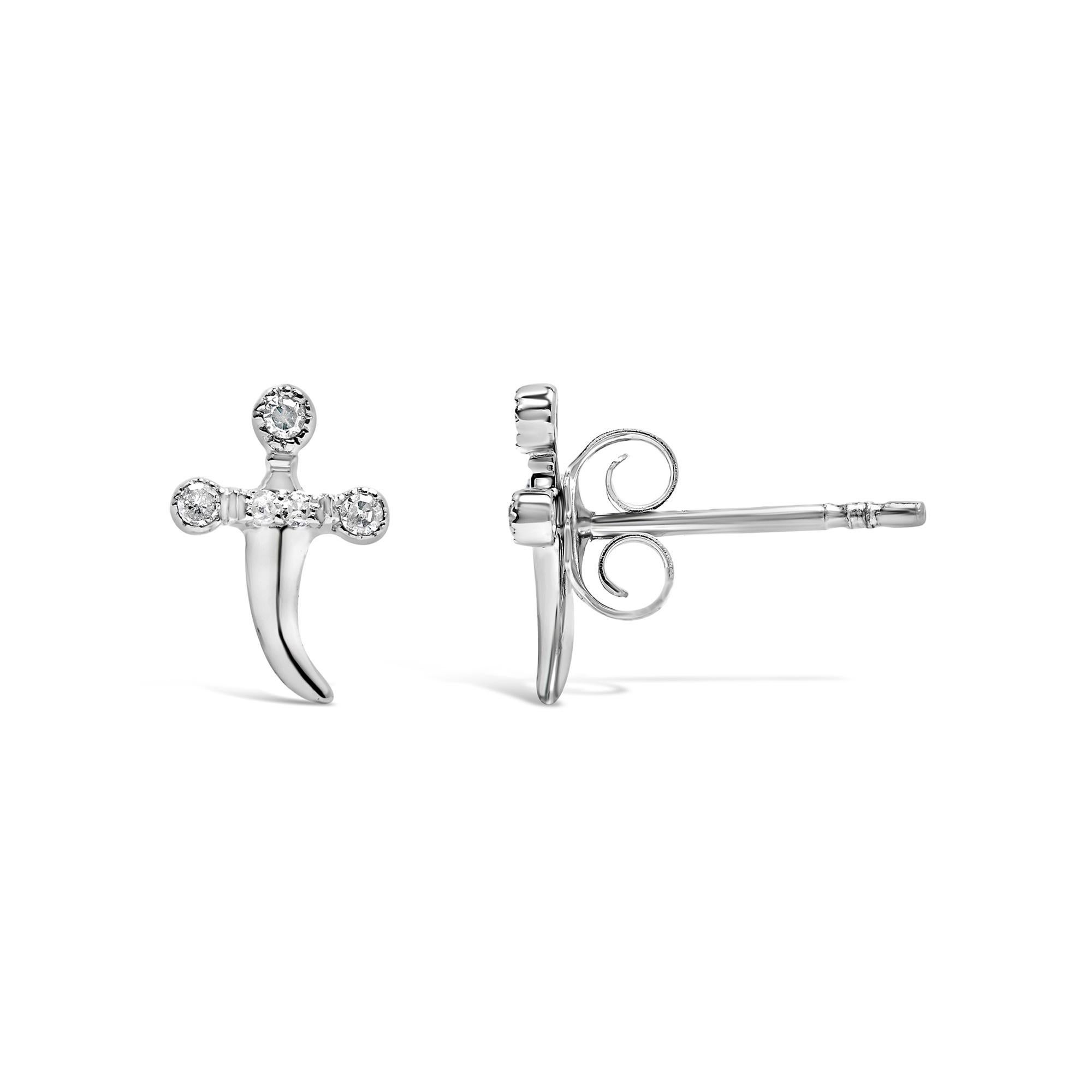 Moderno Orecchini a forma di coltello con diamanti in argento 925 in vendita
