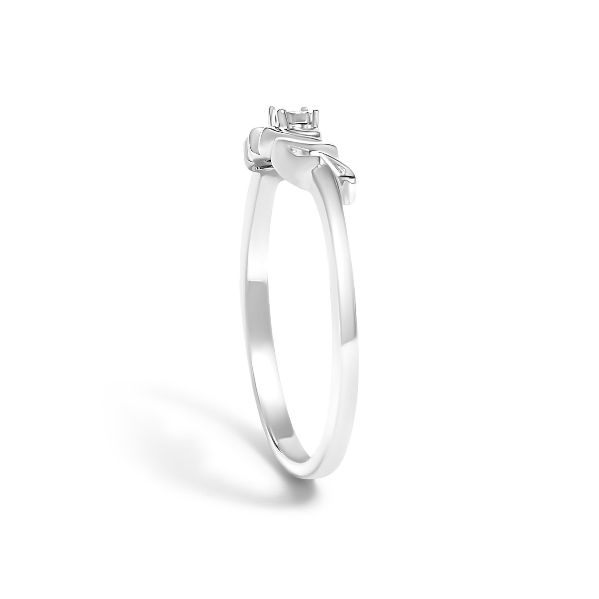 Round Cut .925 Sterling Silver Diamond Accent 