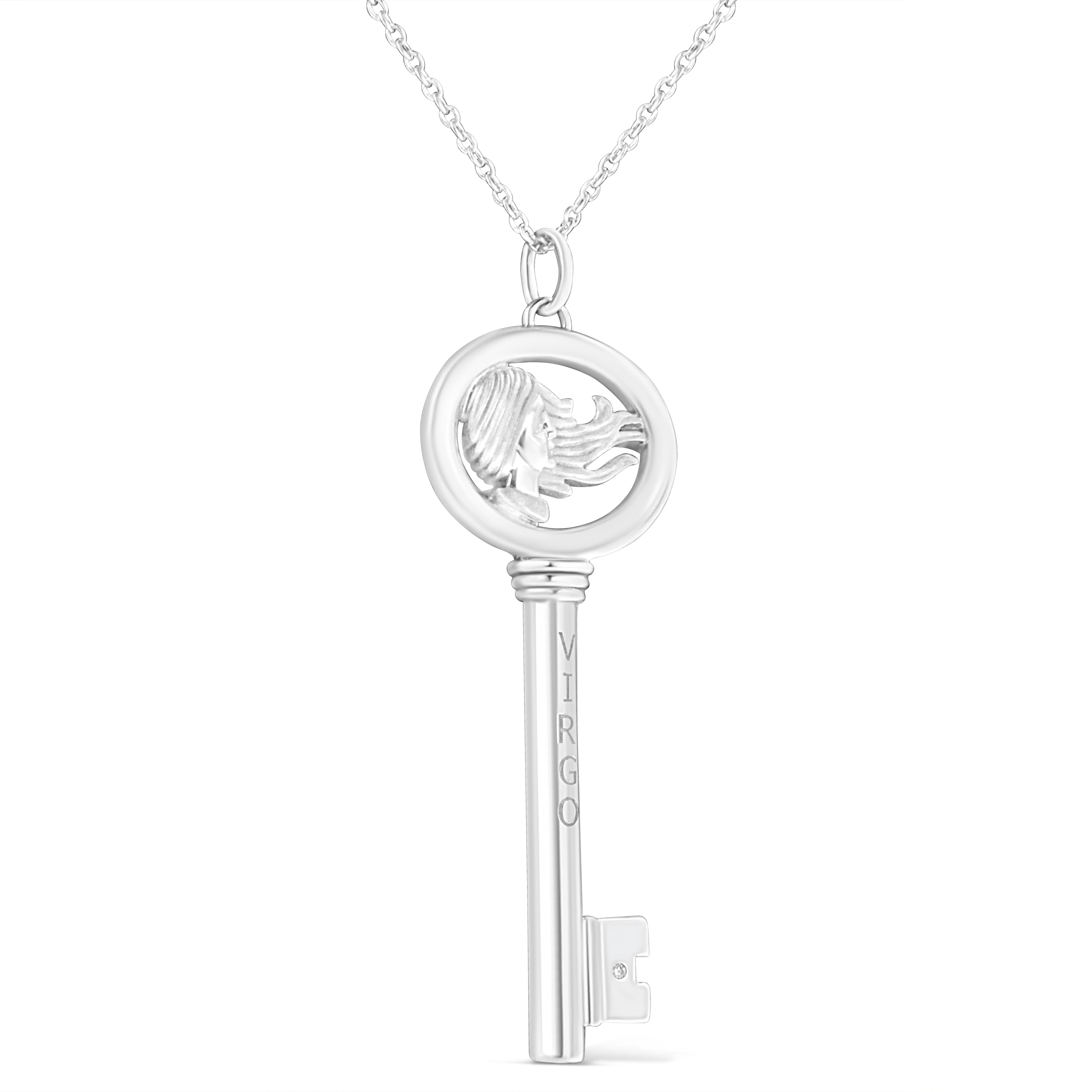 Moderne Collier en argent sterling .925 avec pendentif en forme de clé du zodiaque Vierge sertie de diamants en vente