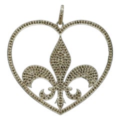 Ciondolo con cuore Fleur De Lis in argento 925 Gioielli di diamanti unisex.
