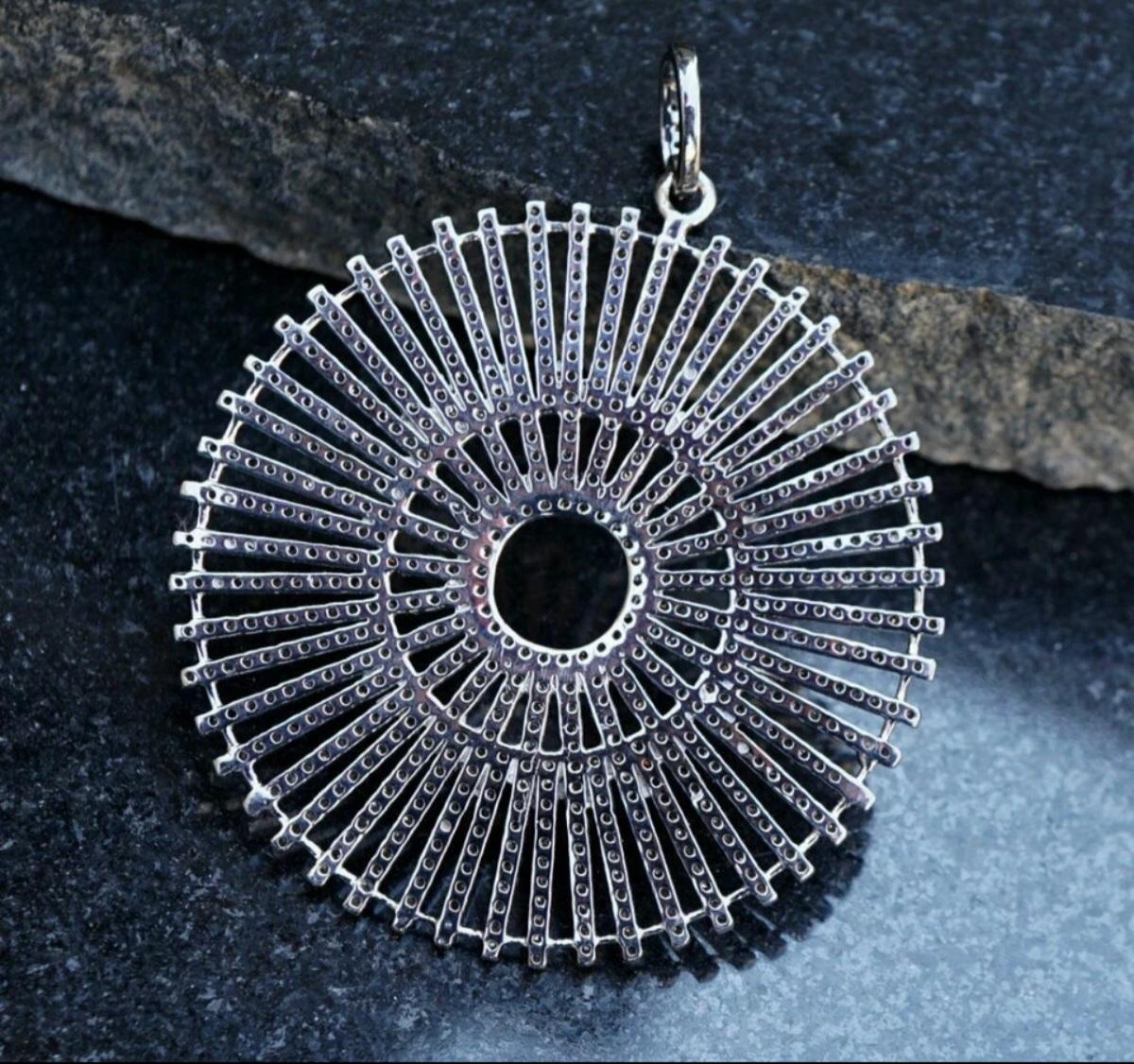 De las mujeres Colgante de disco redondo de diamante de plata de ley 925 Colgante de diamante de diseño hecho a mano en venta