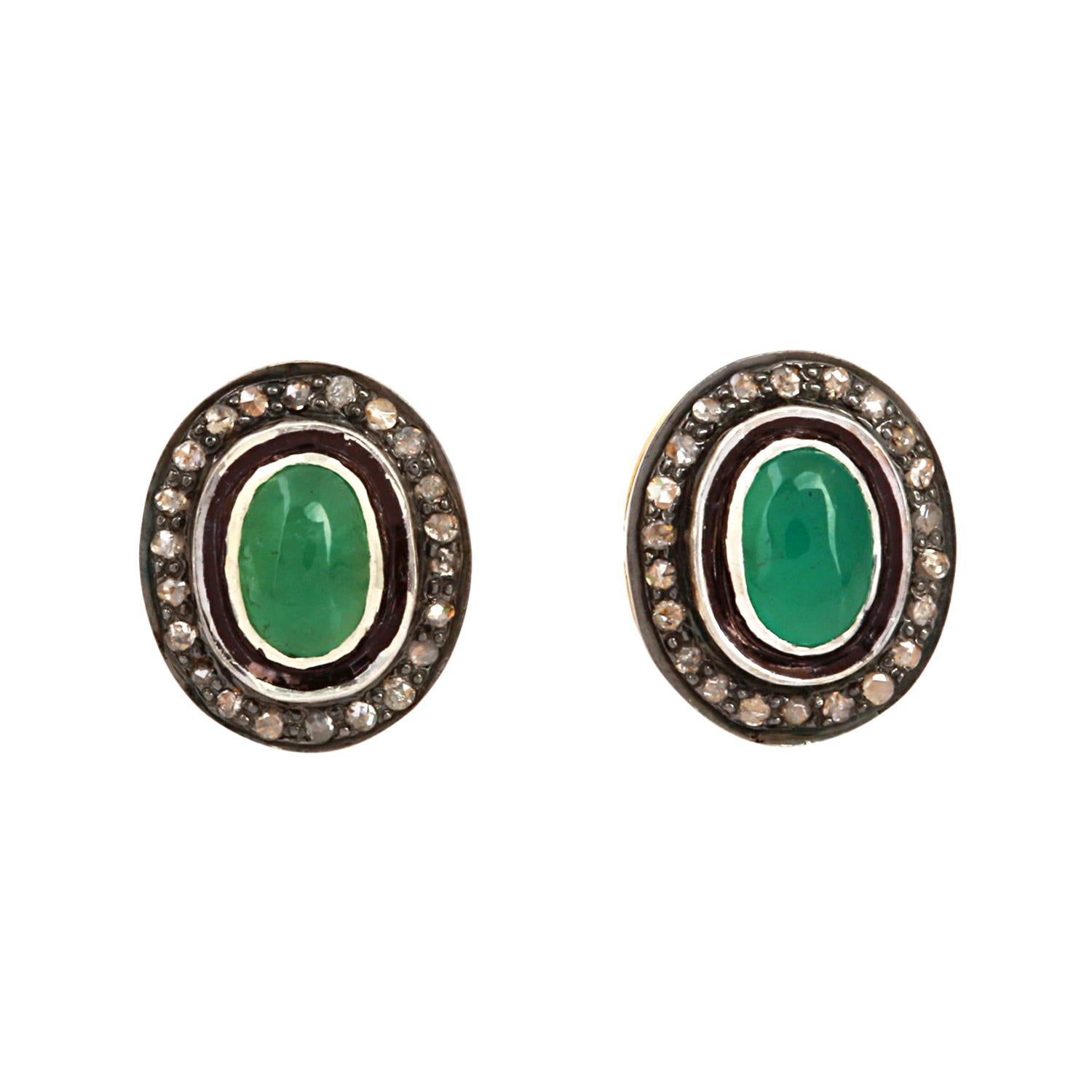 Emerald Stud Earring with Diamonds 0.55 Carat. Total gross weight of the stud earring is worth weight 4.440 grams gold with 0.290 grams and 925 sterling silver worth weight 3.54 grams and emerald with 2.50 carat.

Emerald is green in colour and the